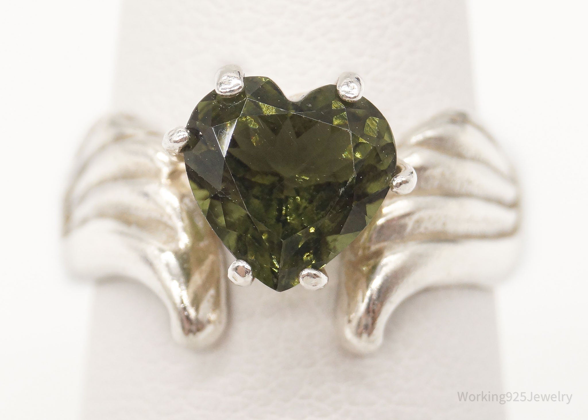 Vintage Peridot Heart Wings Sterling Silver Ring - Size 5.5