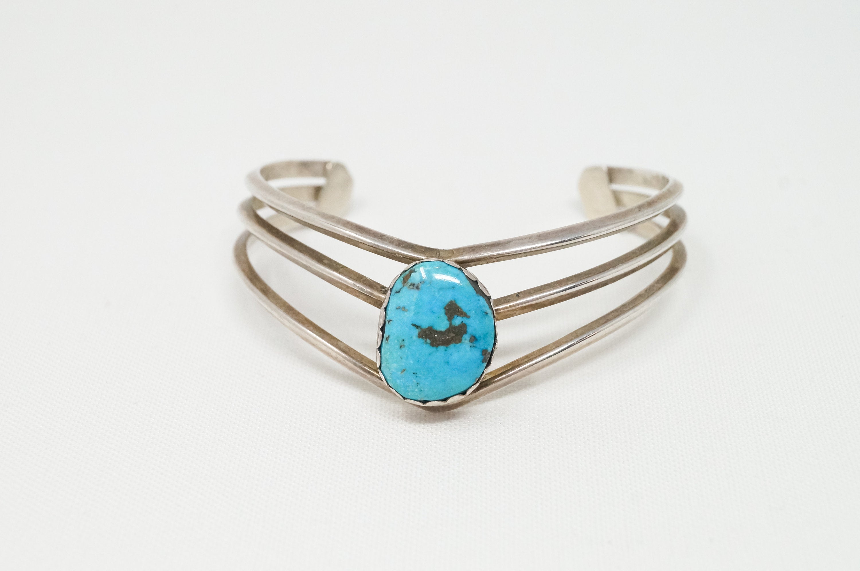 Vintage Native Southwestern Turquoise Sterling Silver Cuff Bracelet