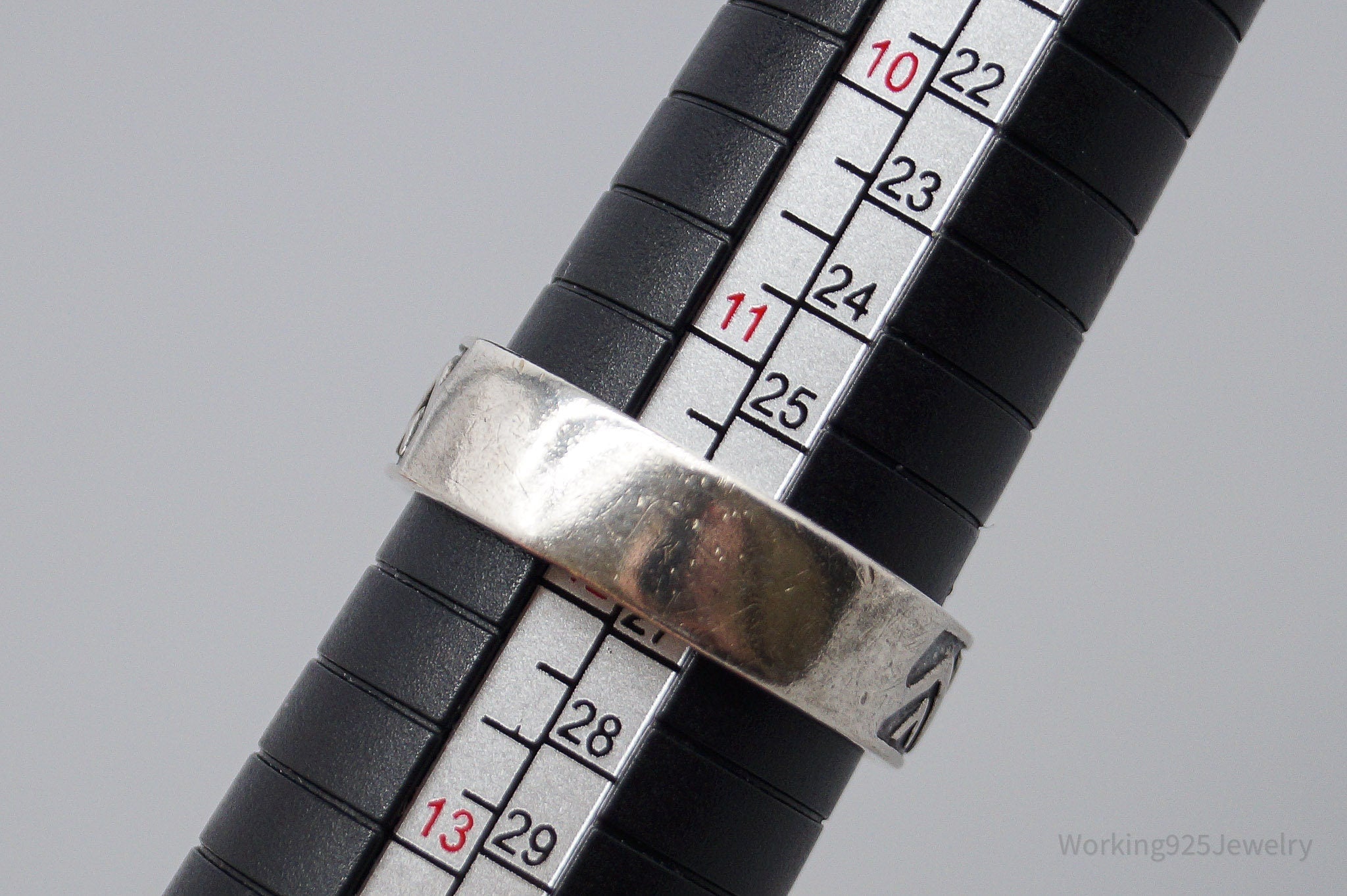 Vintage Zig Zag Pattern Sterling Silver Band Ring - Size 11.75