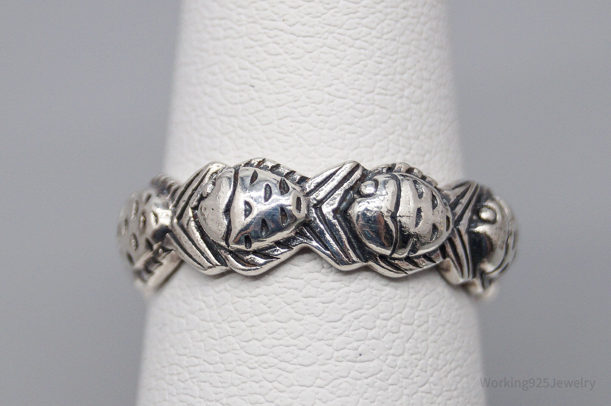 Vintage Swimming Fish Sterling Silver Band Ring - Size 6