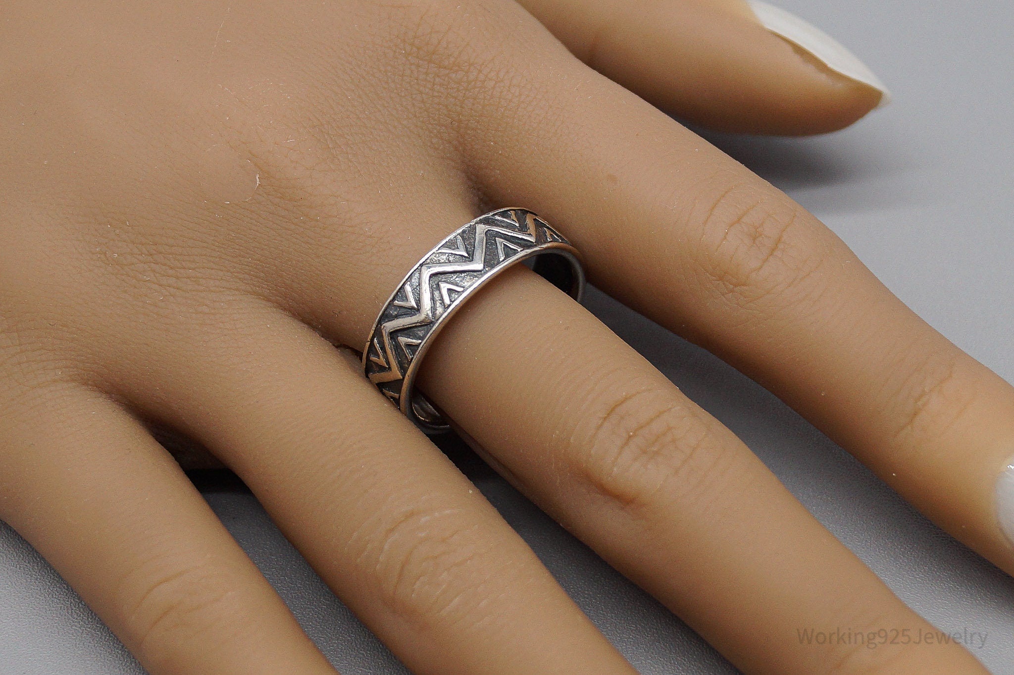 Vintage Zig Zag Pattern Sterling Silver Band Ring - Size 11.75