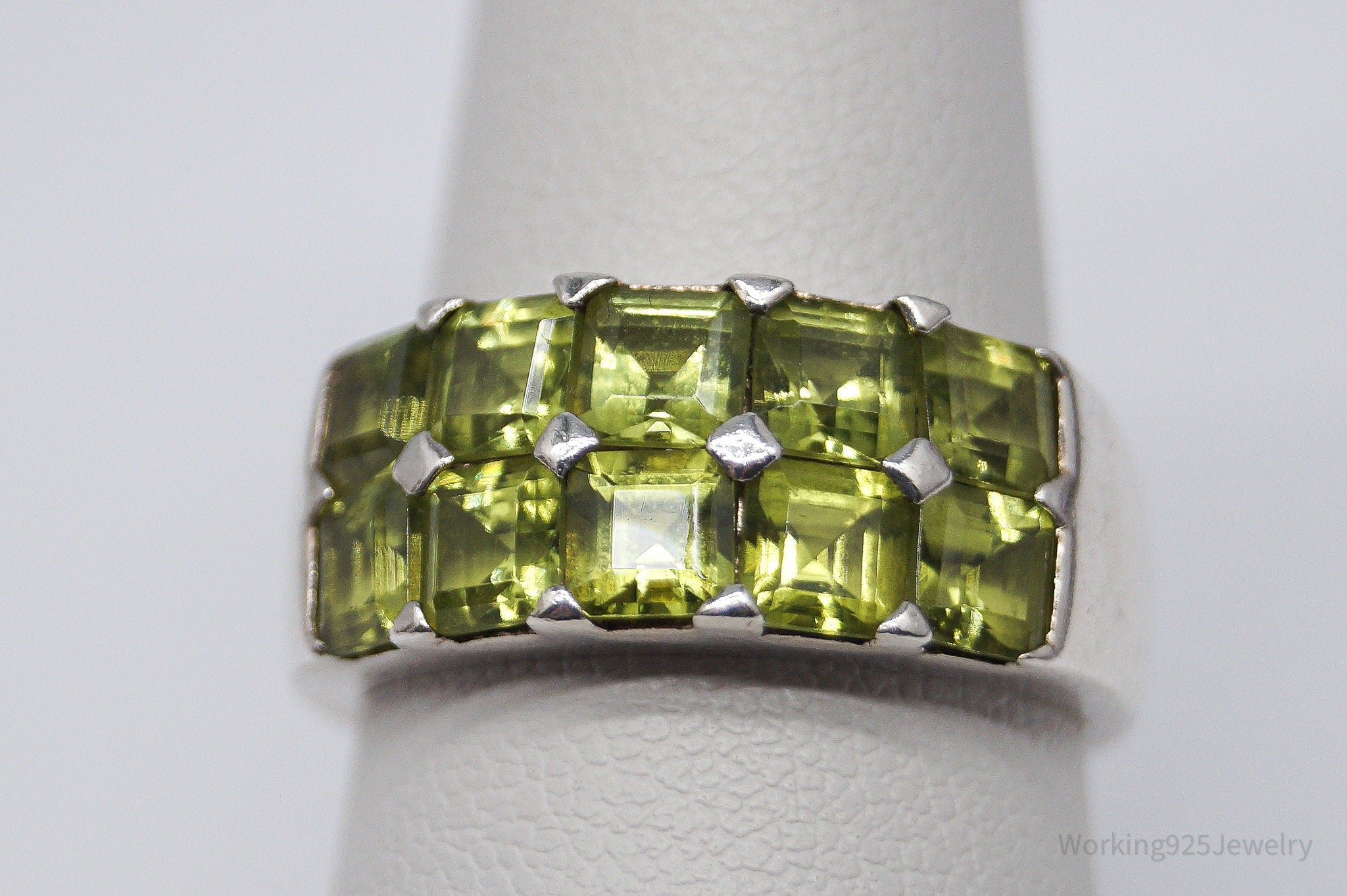 Vintage Peridot Sterling Silver Band Ring - Size 7.75