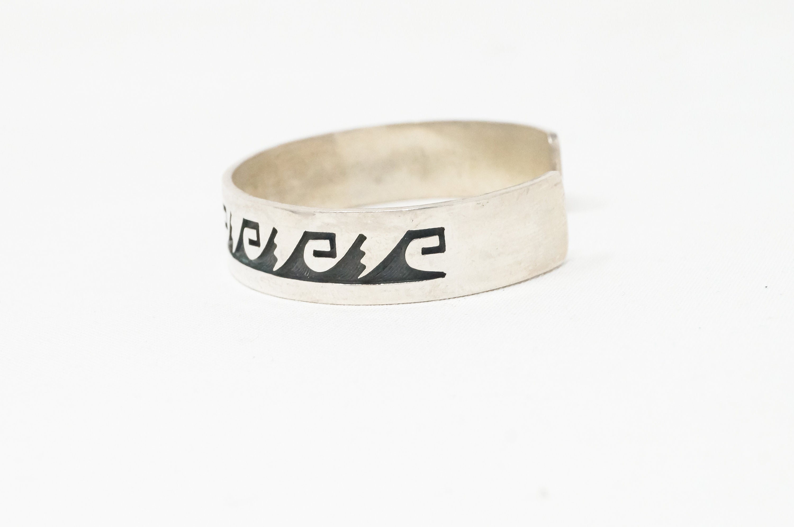 Vintage Native American Handmade Southwestern Sterling Silver Cuff Bracelet