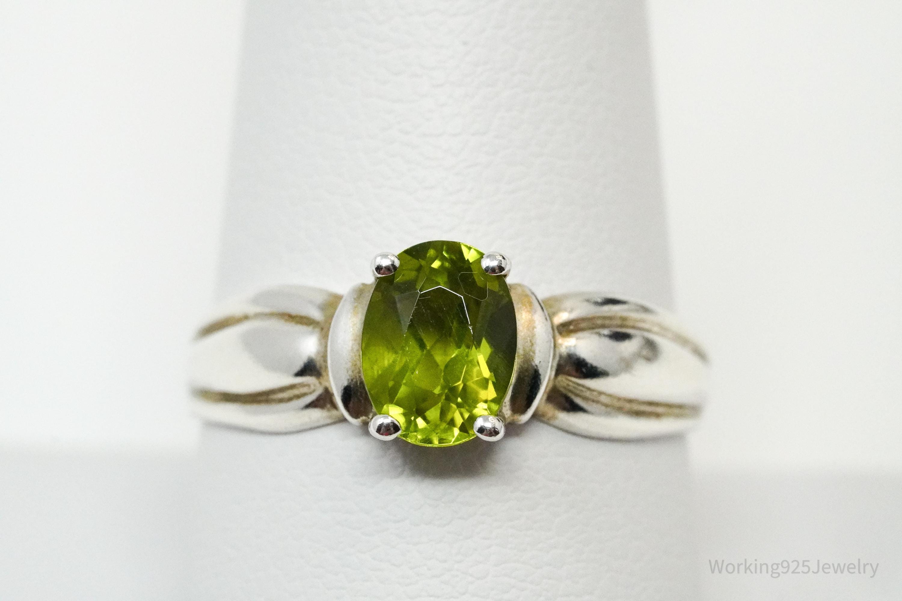 Vintage Green Peridot Sterling Silver Ring - Size 9.5