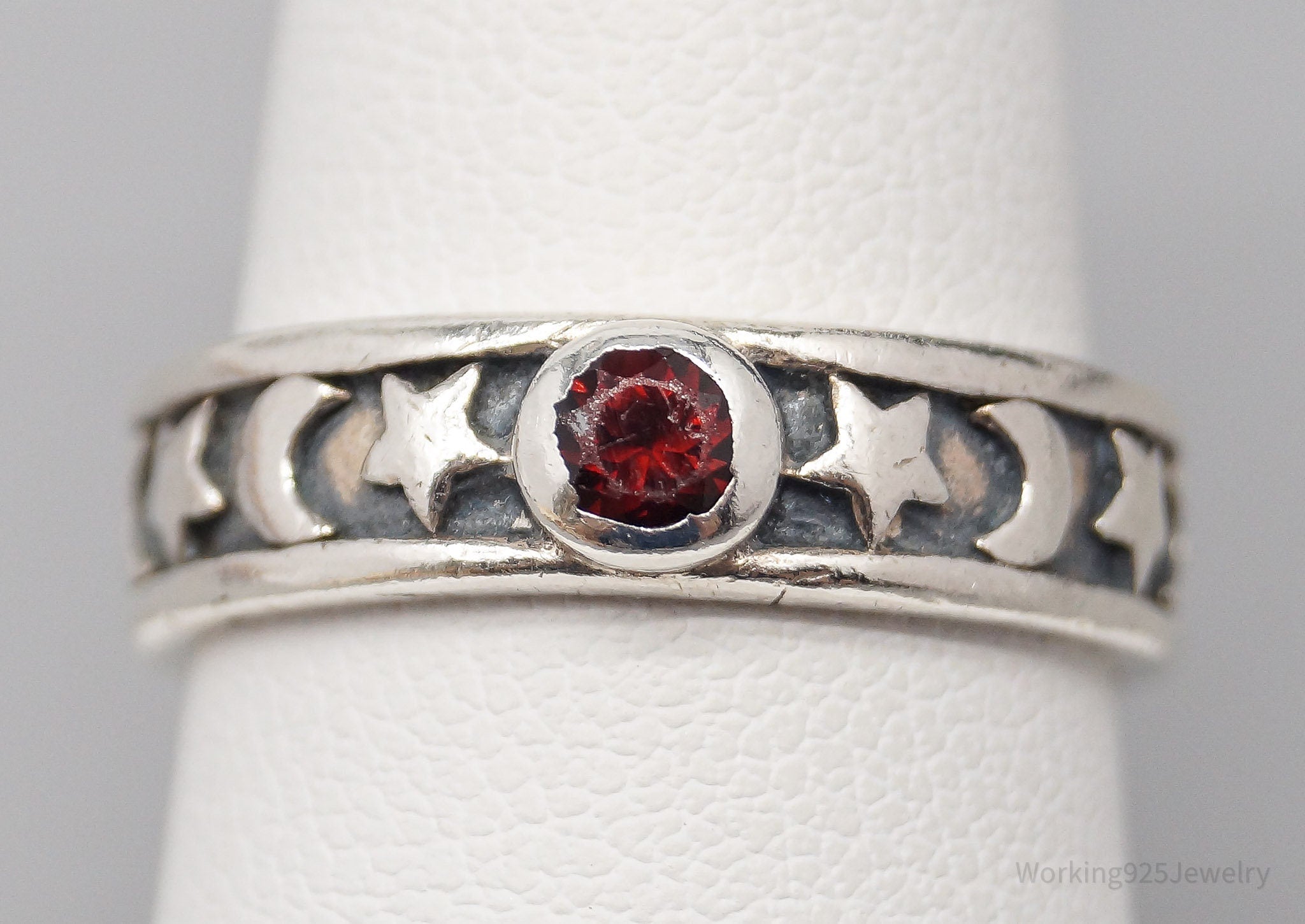 Vintage Moons & Stars Garnet Sterling Silver Ring Size 7.75