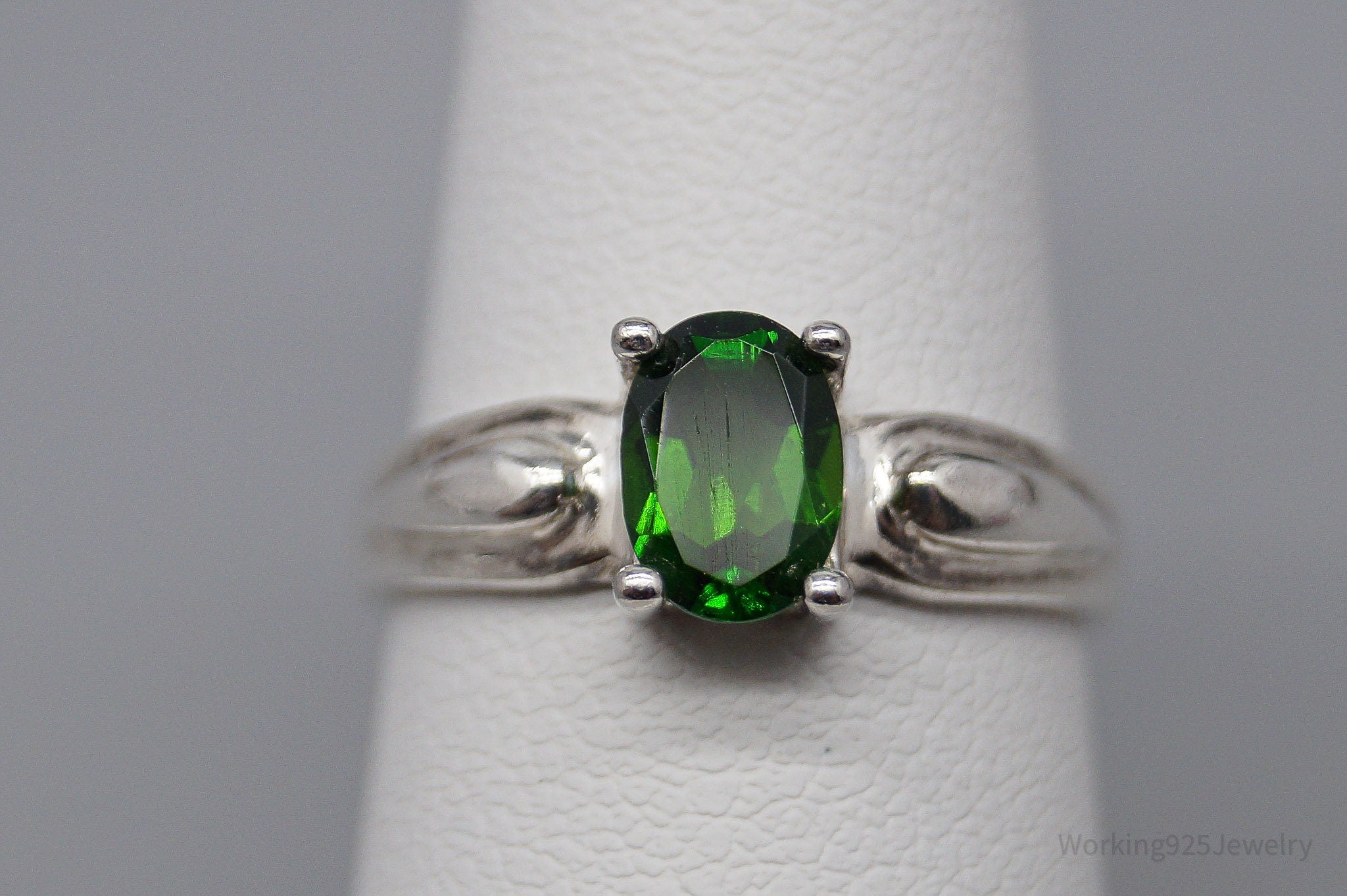 Vintage JTV UTC Green Chrome Diopside Sterling Silver Ring - Size 6