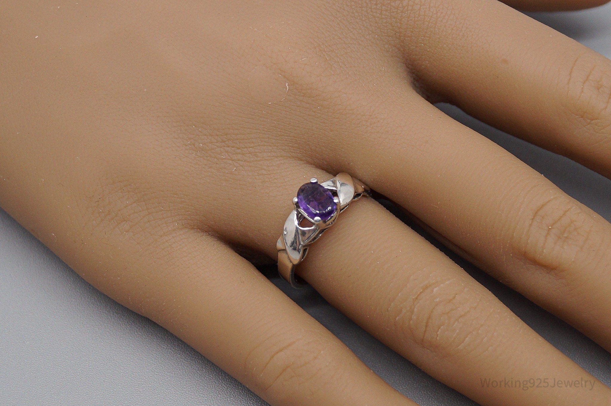 Vintage Amethyst Sterling Silver Ring - Size 7