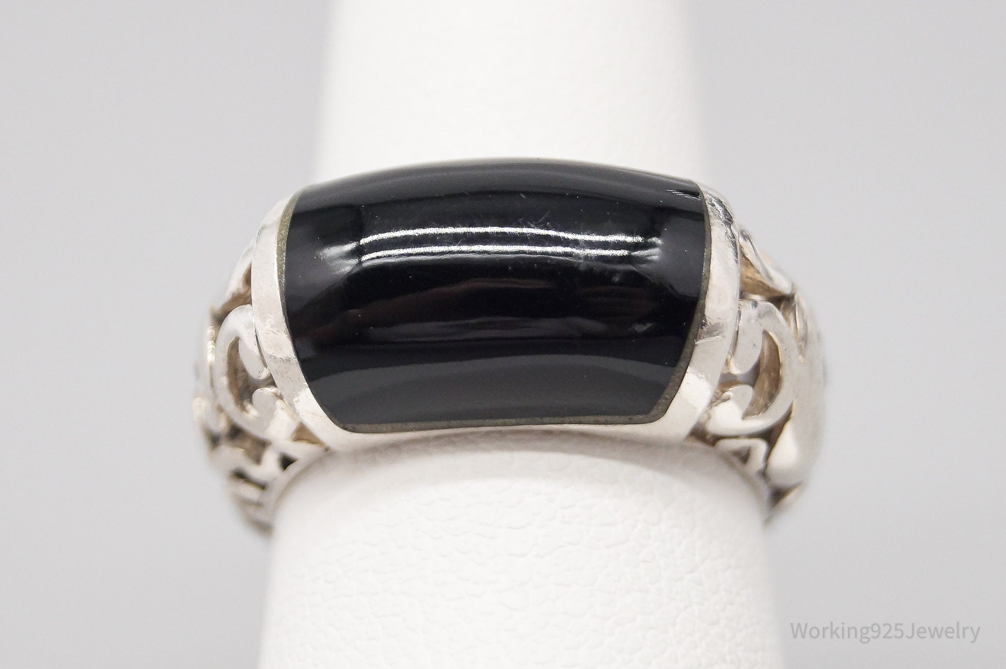 Vintage Black Onyx Scrolls Cut Out Sterling Silver Ring - Size 5.75