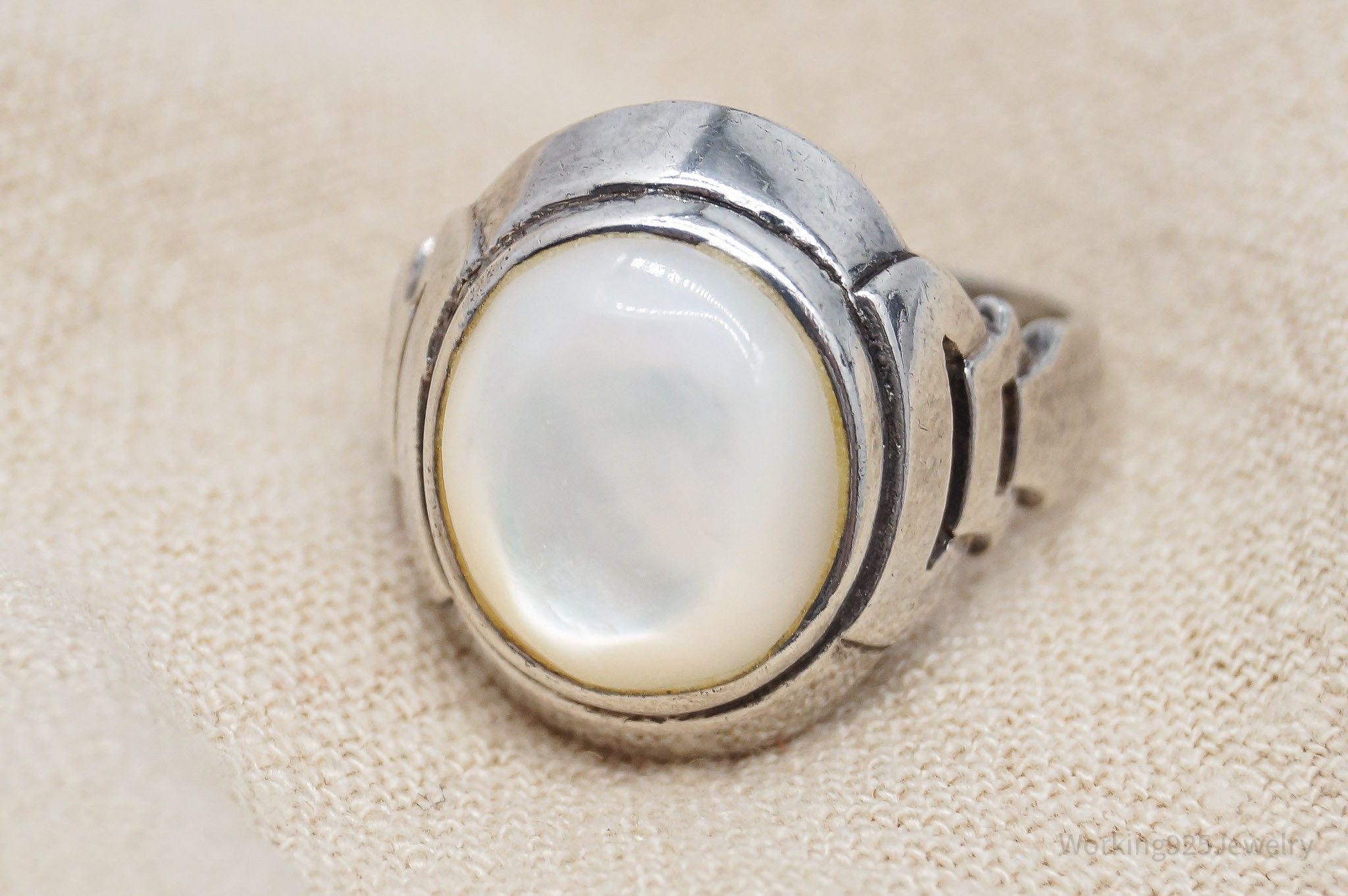 Vintage Mother Of Pearl Sterling Silver Ring - Size 8