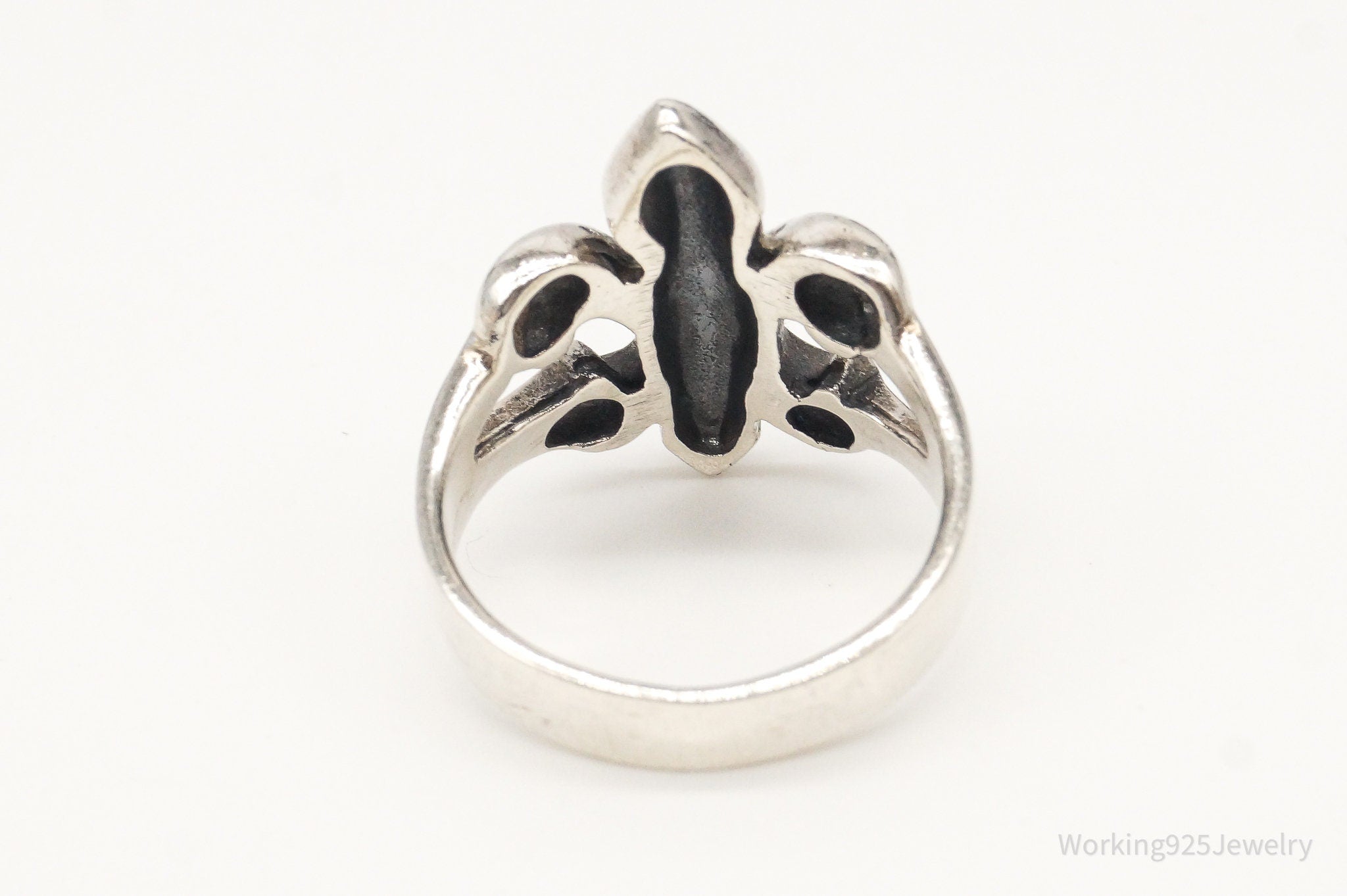 Vintage Royal Fleur De Lis Sterling Silver Ring - Size 6.5