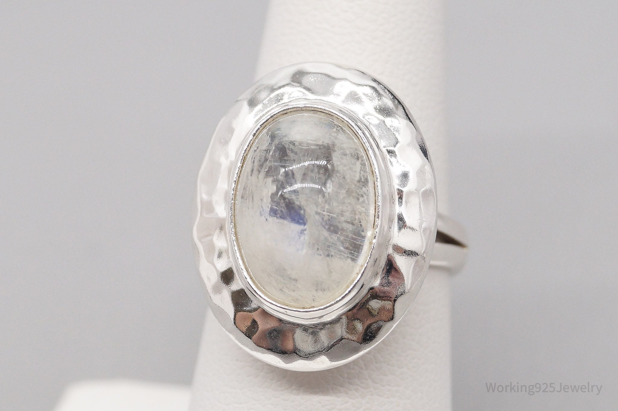 Vintage Moonstone Hammered Style Sterling Silver Ring - Size 6.75