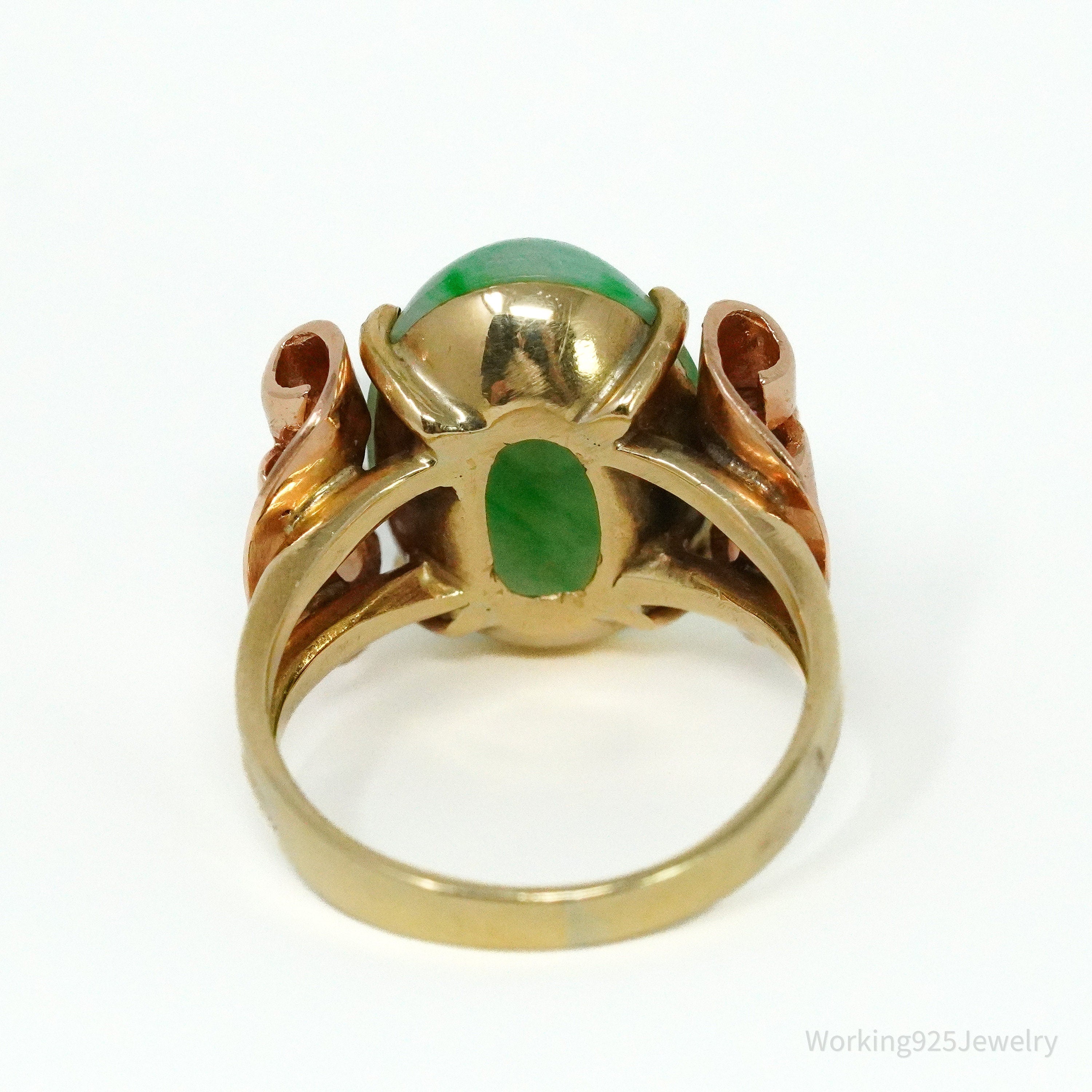 Circa 1940s 14K Gold Jadeite Jade & Natural Ruby Ring - Size 6