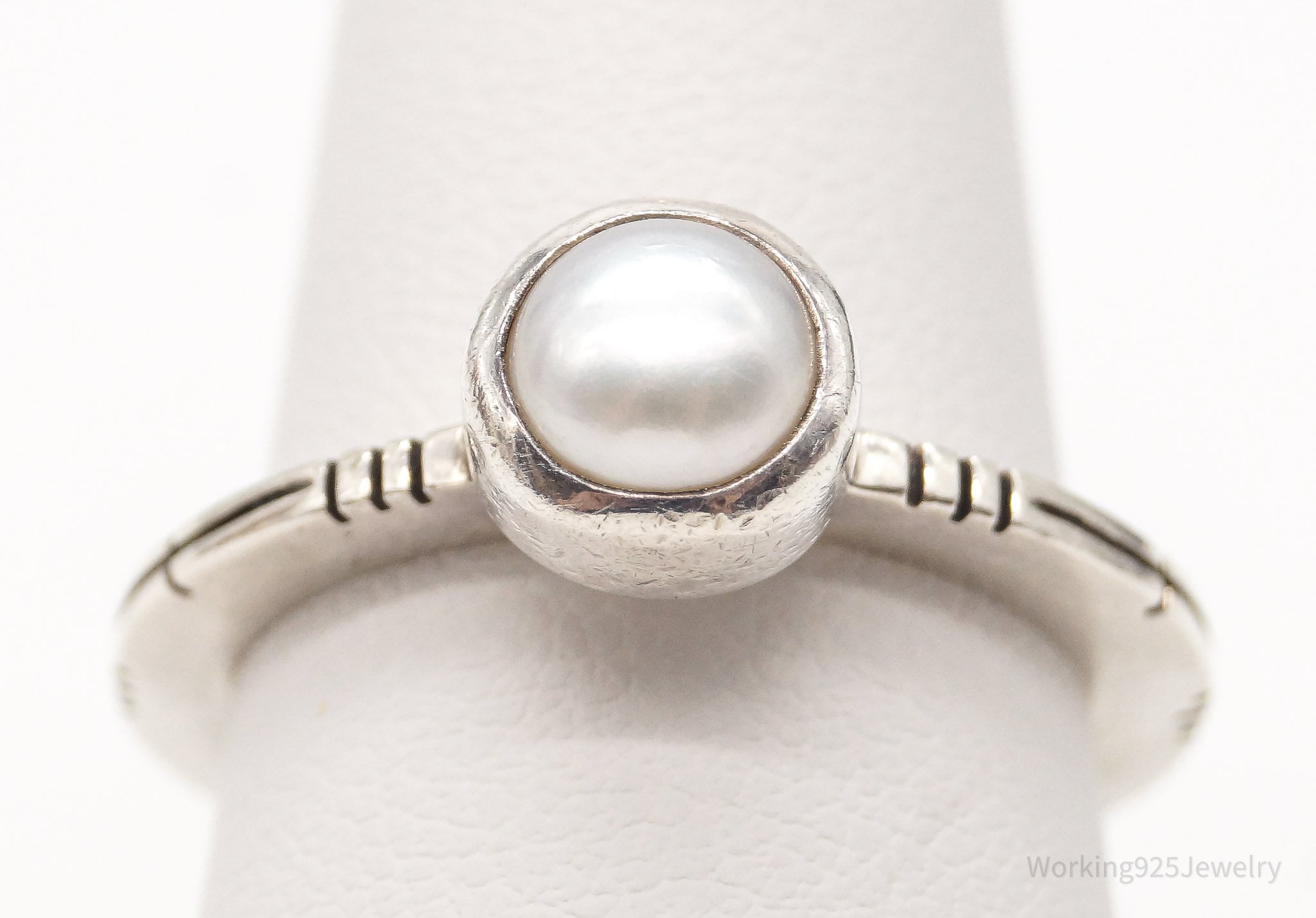 Vintage Pearl Silver Modernist Ring - Size 6.75