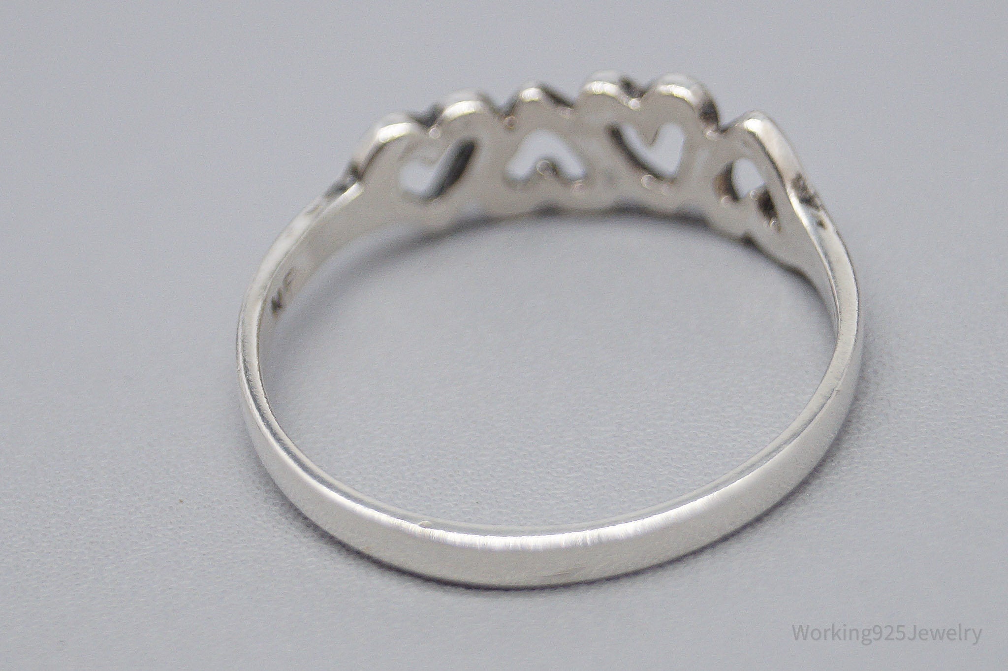 Vintage Open Heart Pattern Sterling Silver Band Ring - Size 9