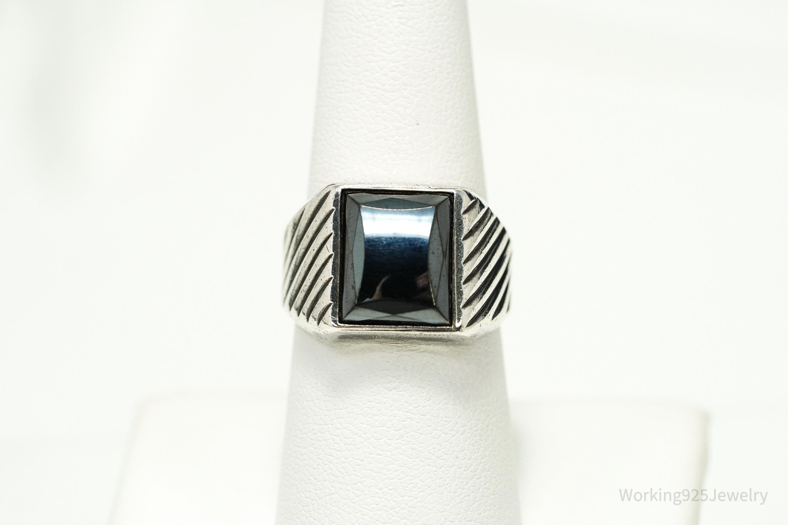 Vintage MCM Vargas Mfg. Co. Hematite Sterling Silver Ring - Size 7.75