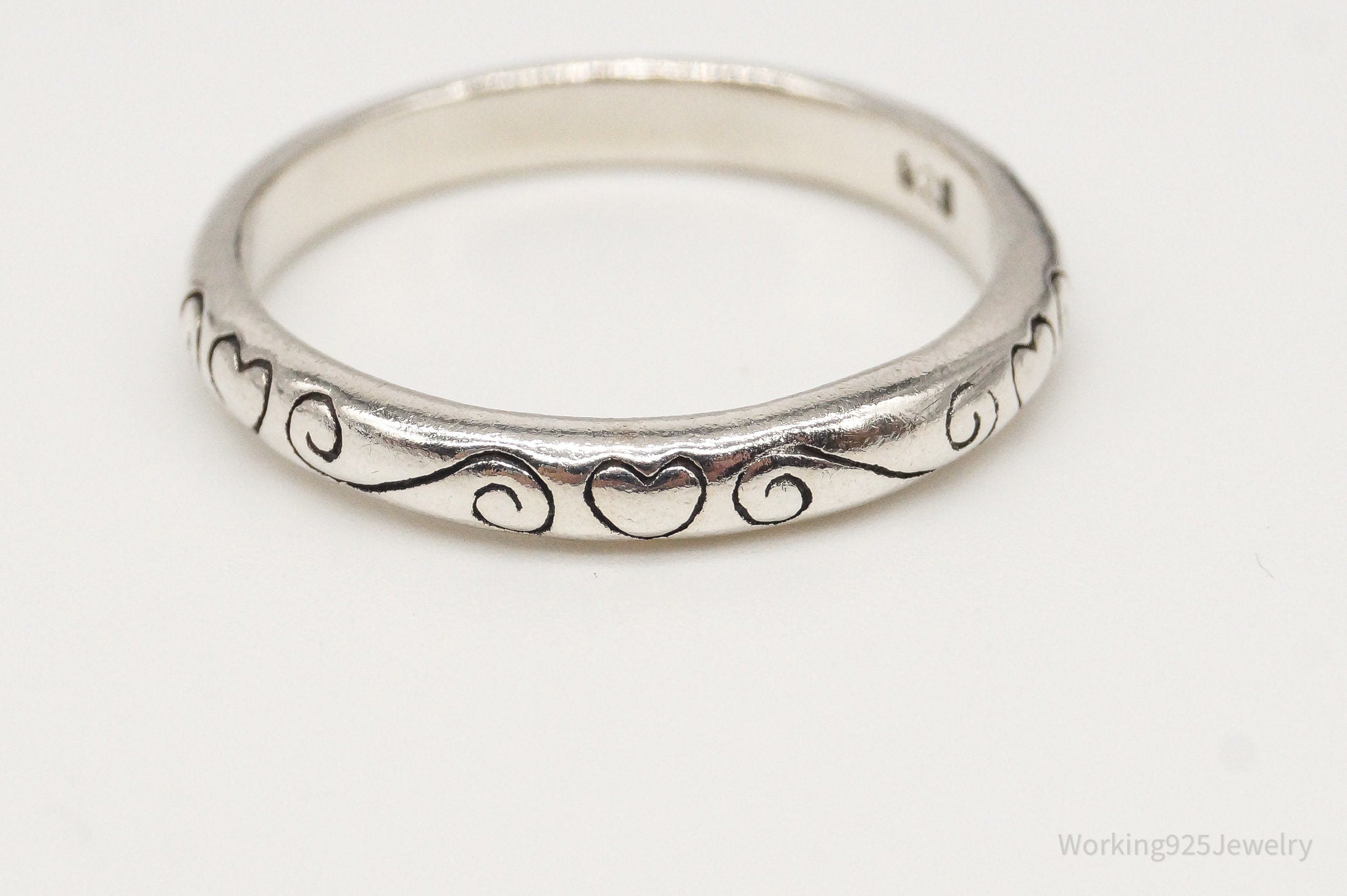 Vintage Hearts Pattern Sterling Silver Band Ring - Size 7.5