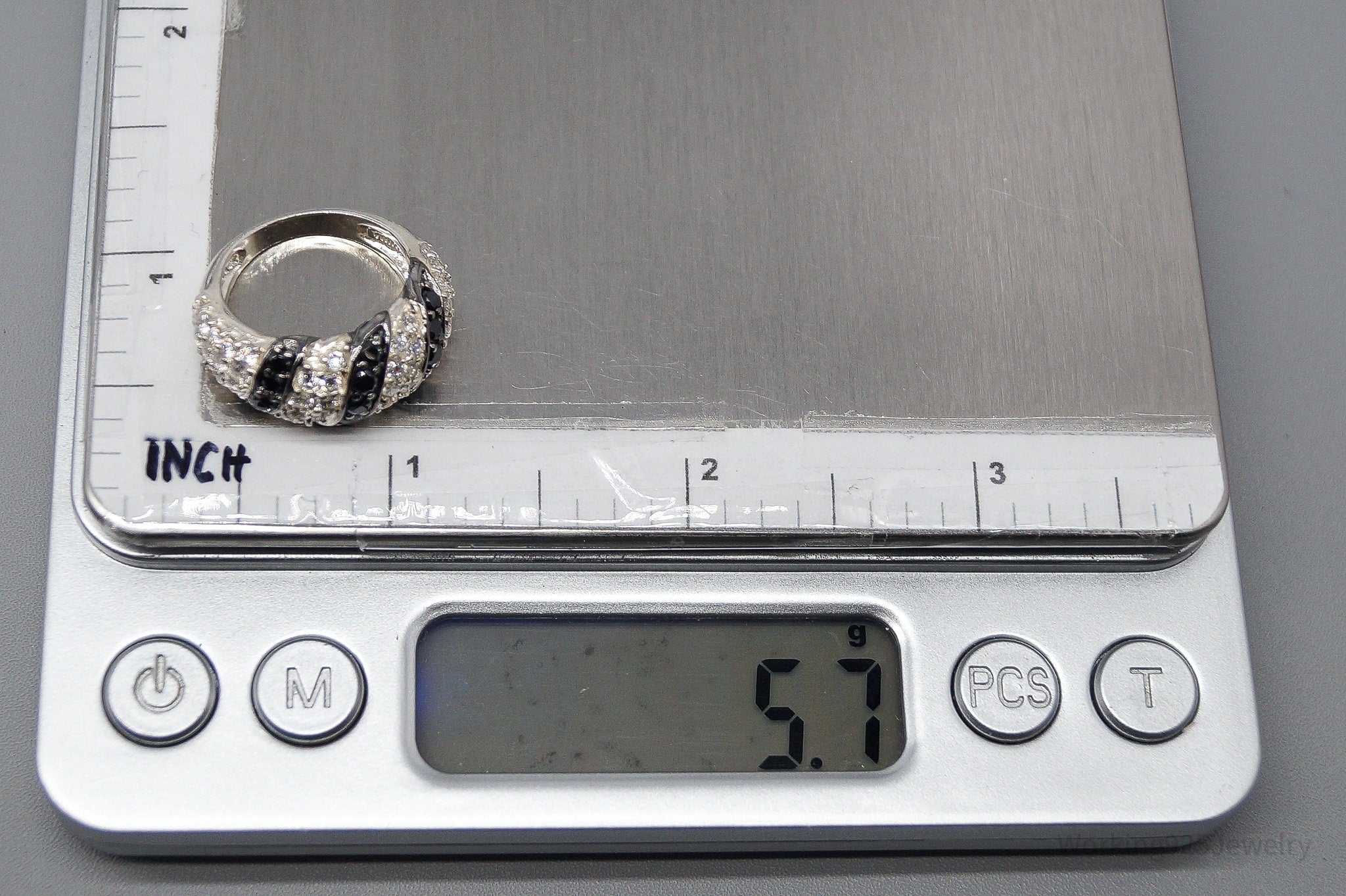 Vintage Black & White Cubic Zirconia Sterling Silver Ring - Size 4.75