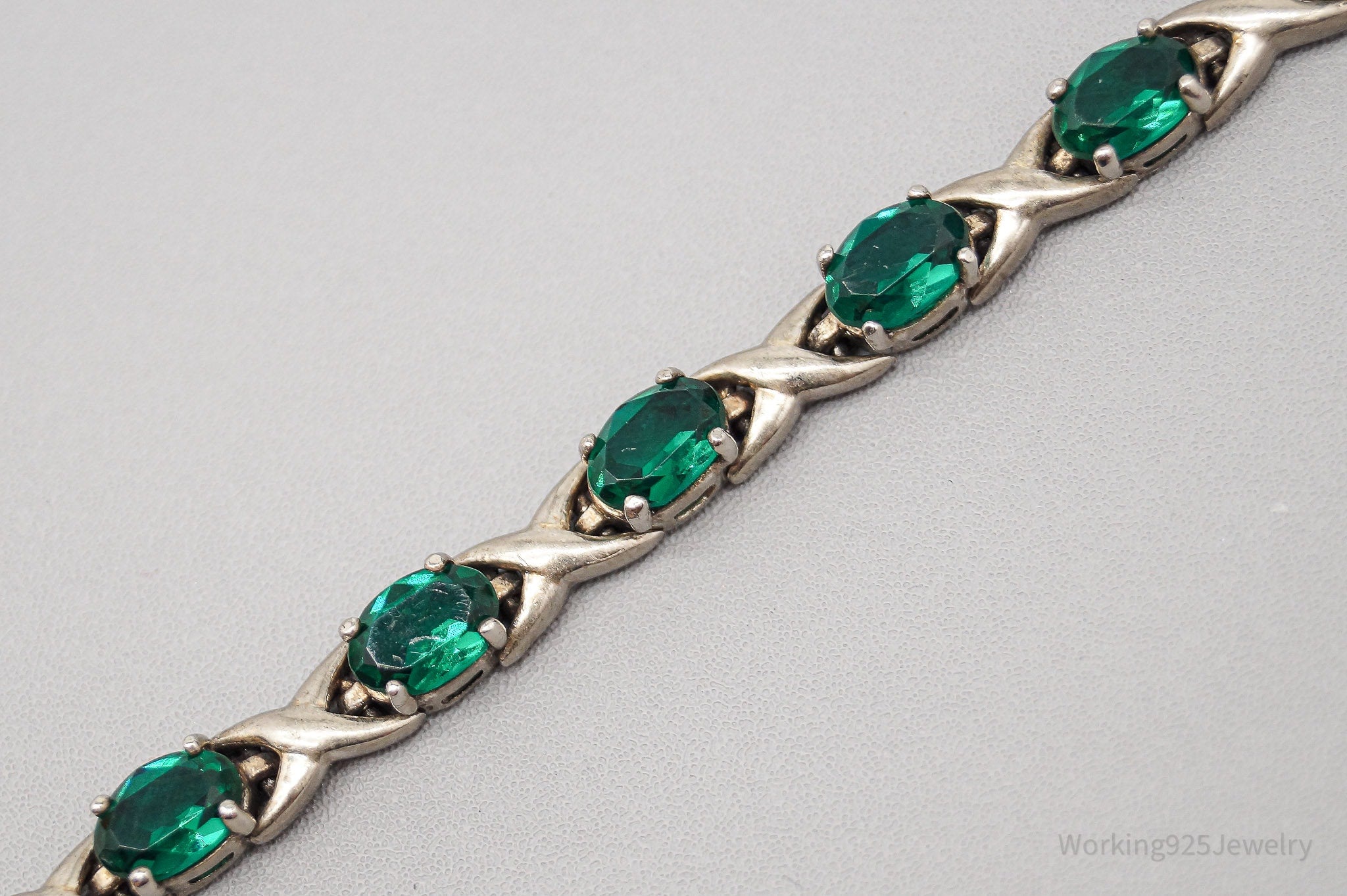 Vintage Green Stone Sterling Silver Bracelet - 7 5/8"