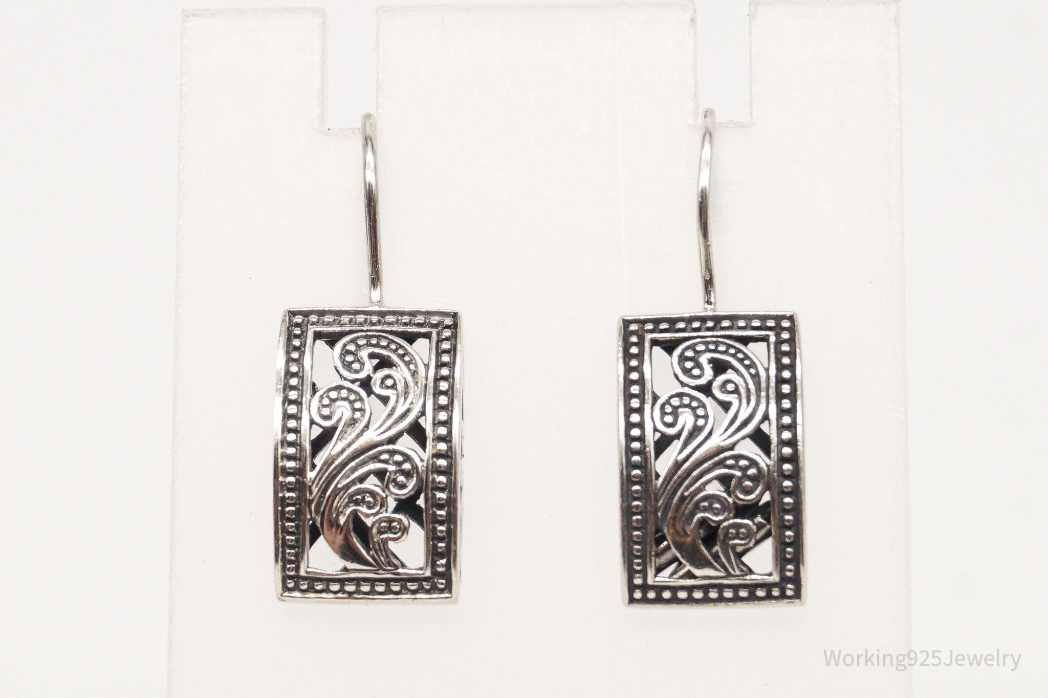 Designer Silpada Retired Paisley Sterling Silver Earrings