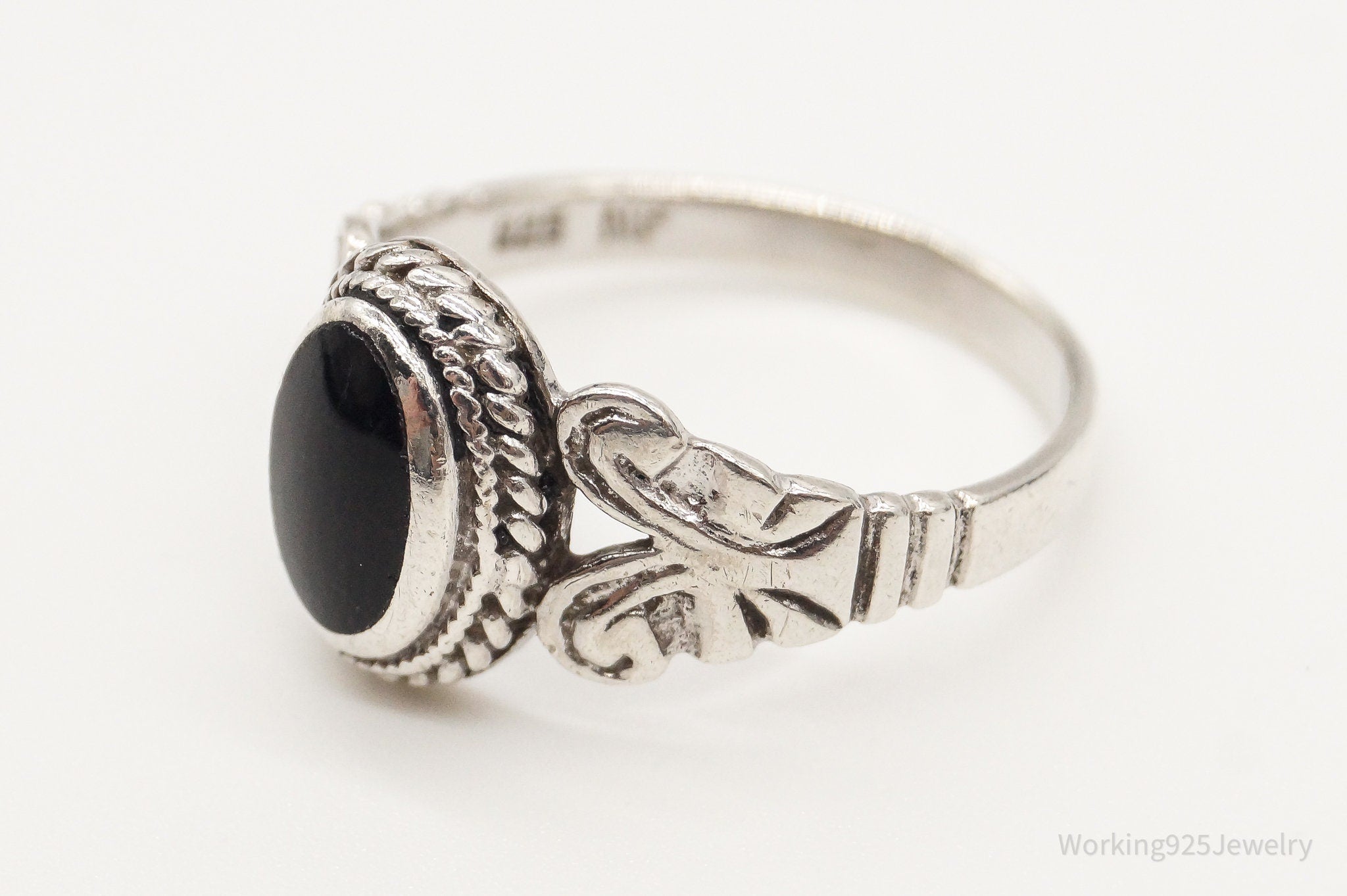 Vintage Black Onyx Sterling Silver Ring - Size 9