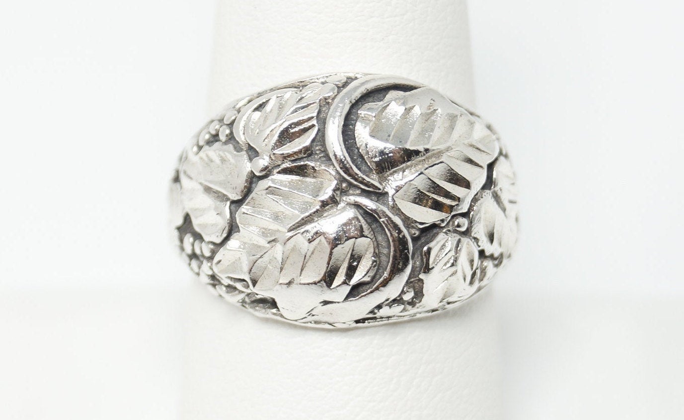 Vintage Grape Vine Leaf Sterling Silver Band Ring - Size 8.25