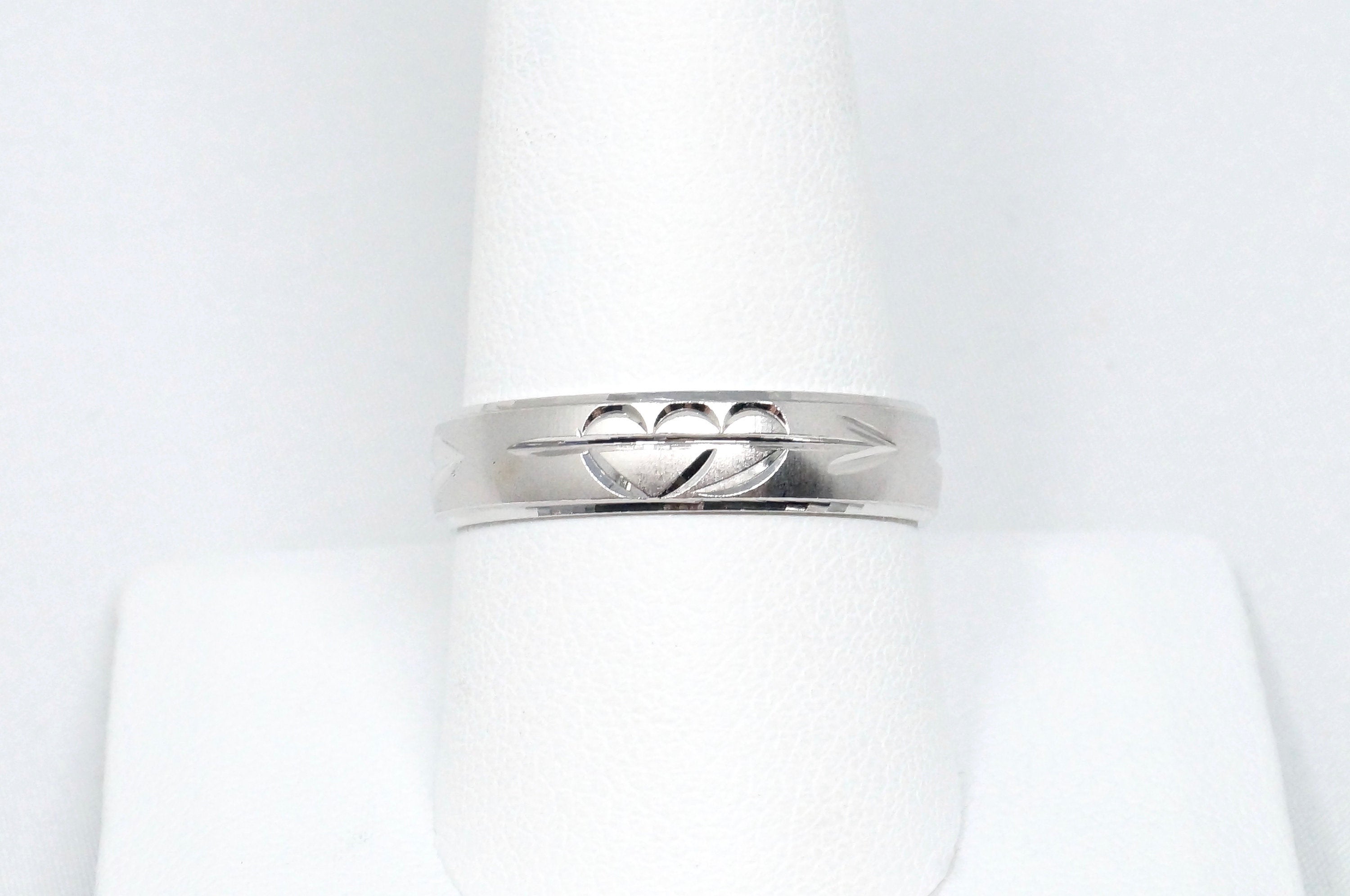 Lovely Vintage Lovers Hearts & Arrows Sterling Silver Band Ring Size 10