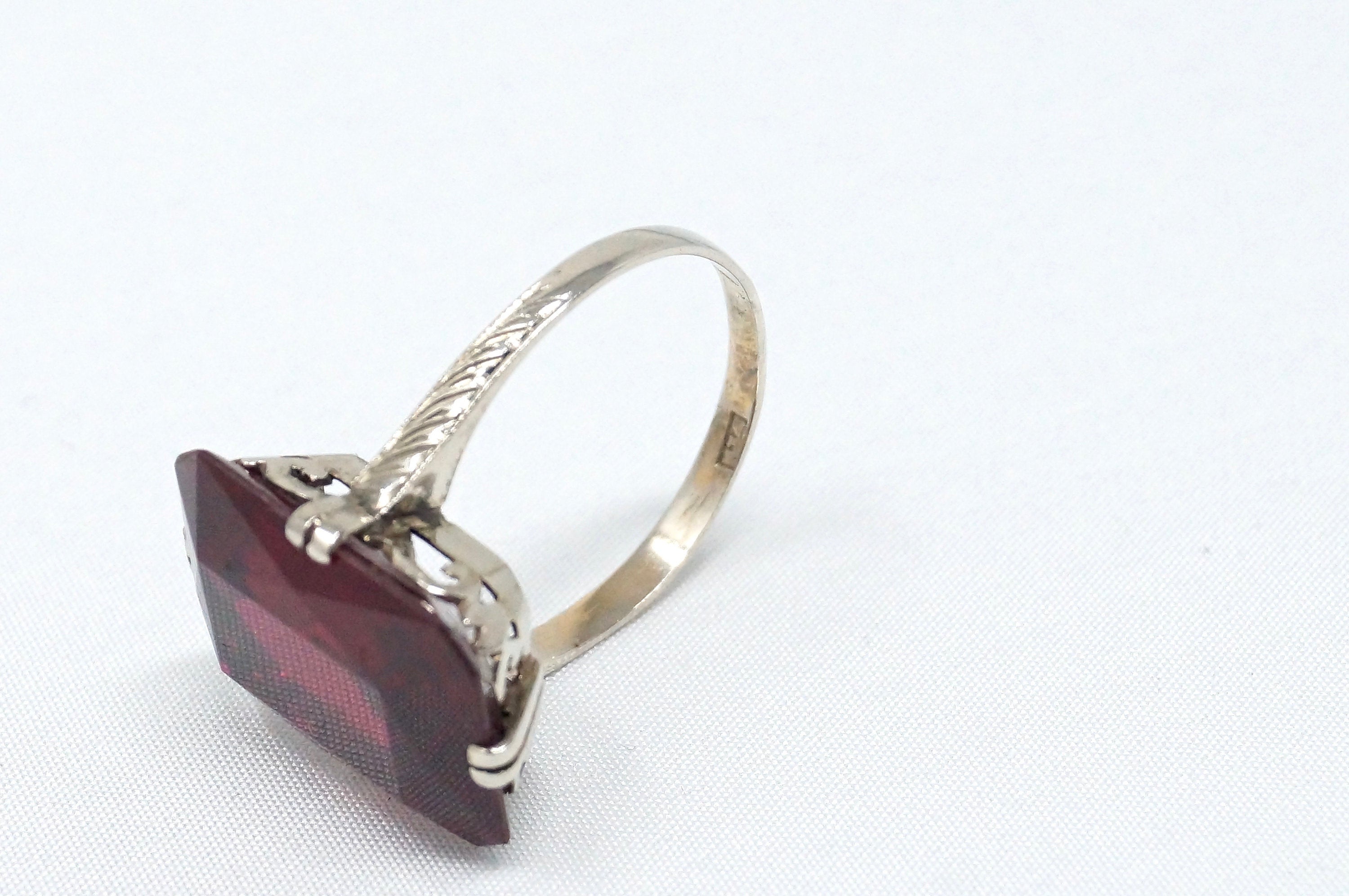 Stunning Antique Large Red Ruby Glass 14K Art Deco Statement Ring - Size 7.25