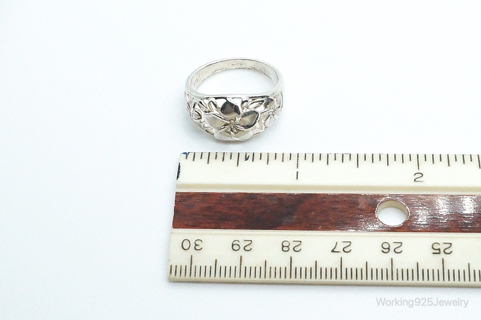 Vintage Flowers Cut Out Sterling Silver Ring - Size 8.75