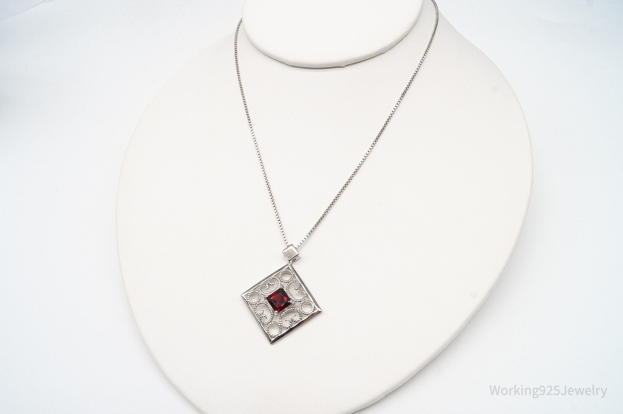 Vintage Garnet Sterling Silver Necklace 18"