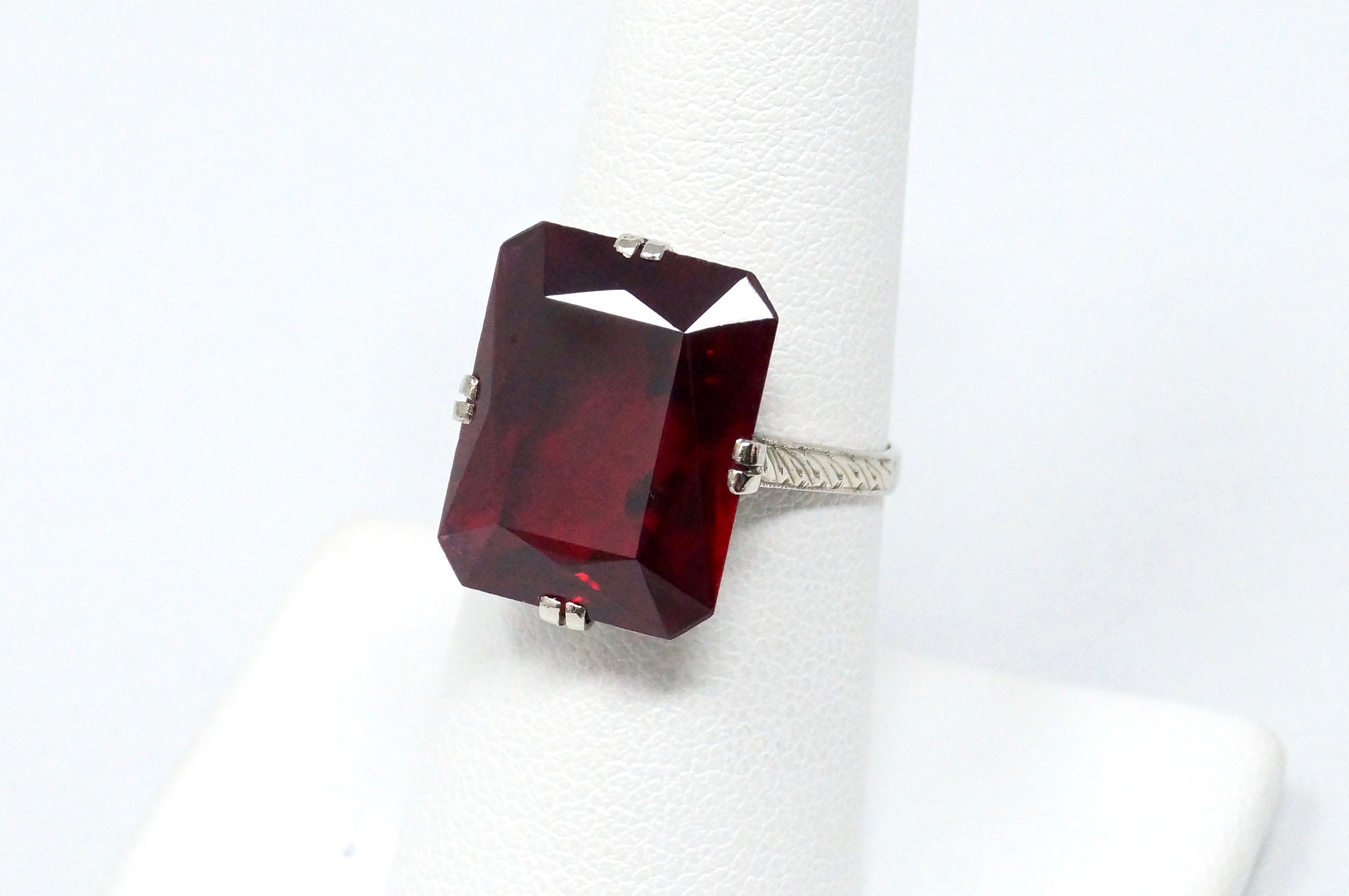 Stunning Antique Large Red Ruby Glass 14K Art Deco Statement Ring - Size 7.25