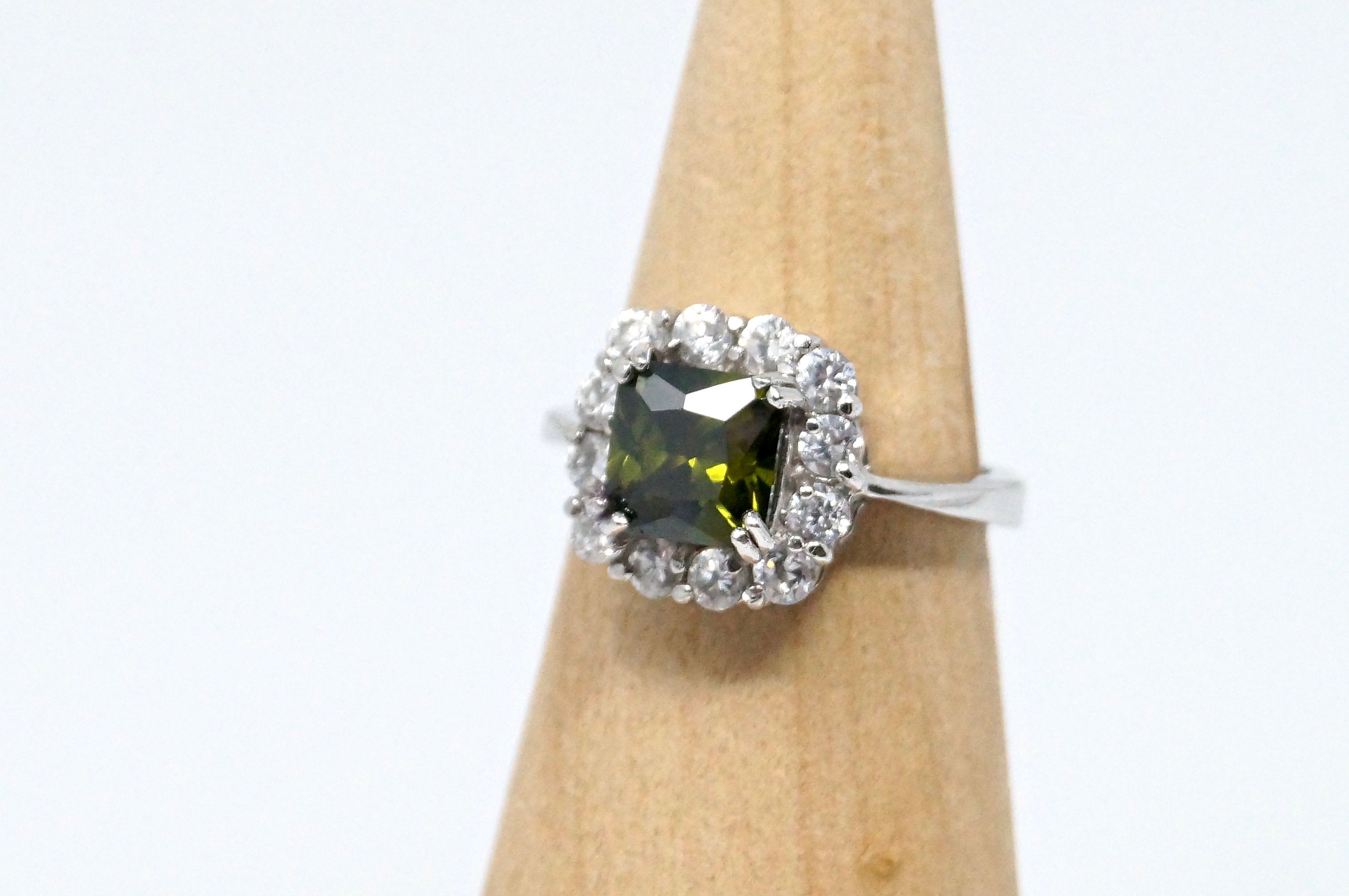 Art Deco Style Vintage Green Peridot CZ Accented Sterling Silver Ring Size 6.75