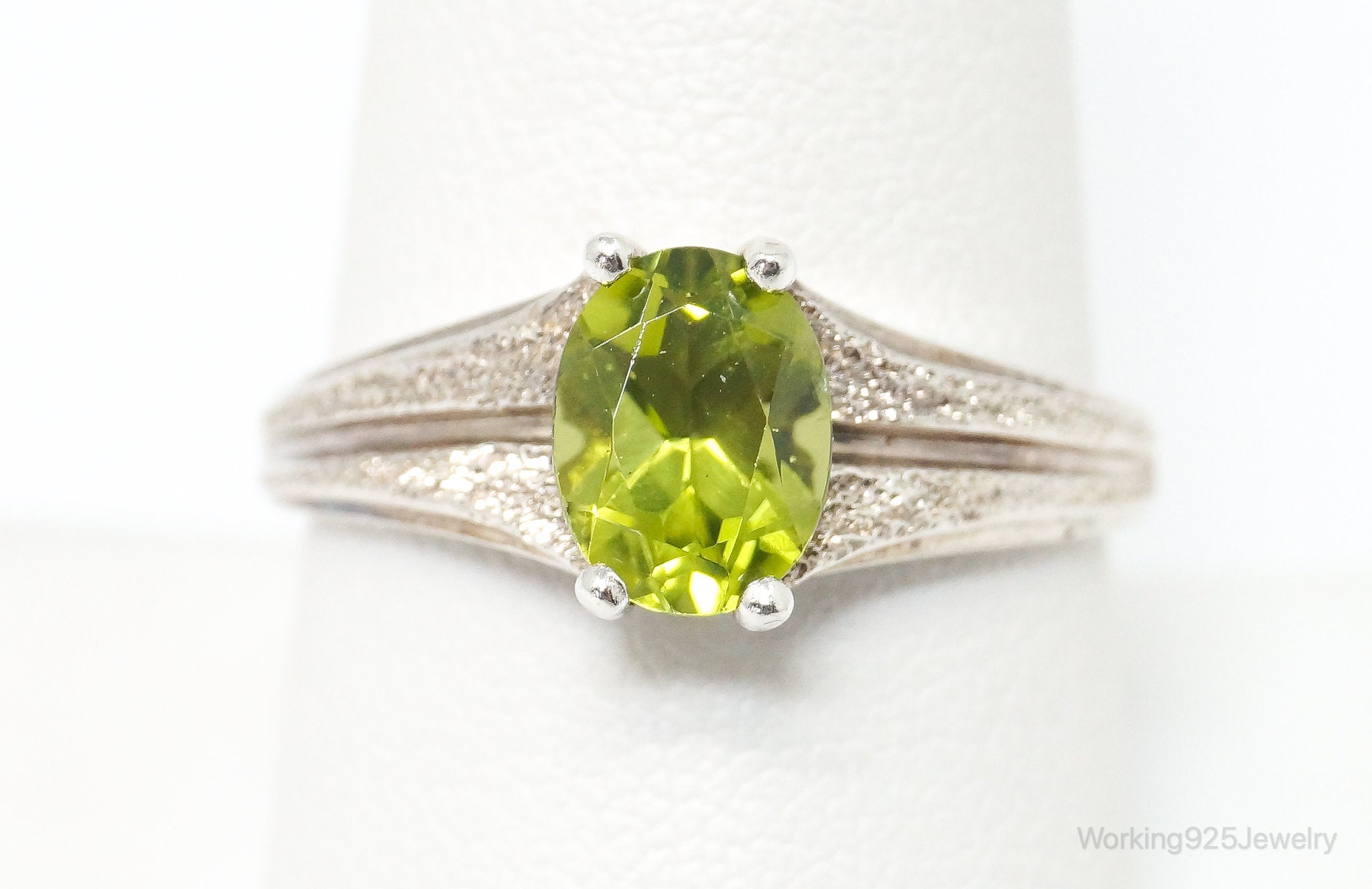 Vintage Green Peridot Sterling Silver Ring - Size 9