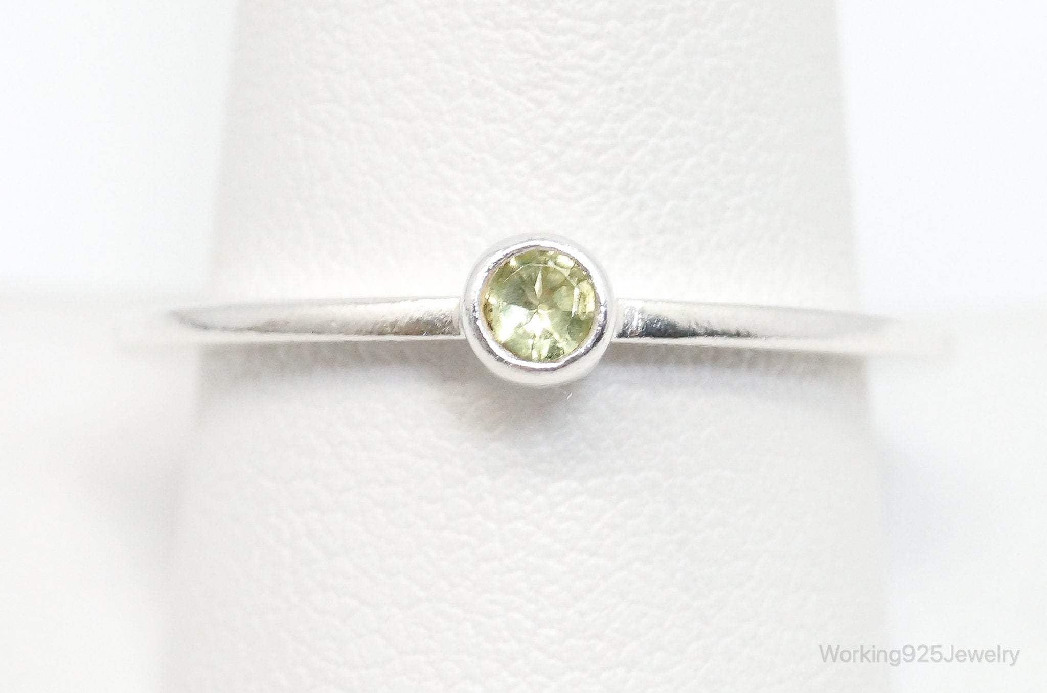 Vintage Green Peridot Sterling Silver Stacker Stackable Ring - SZ 9.5