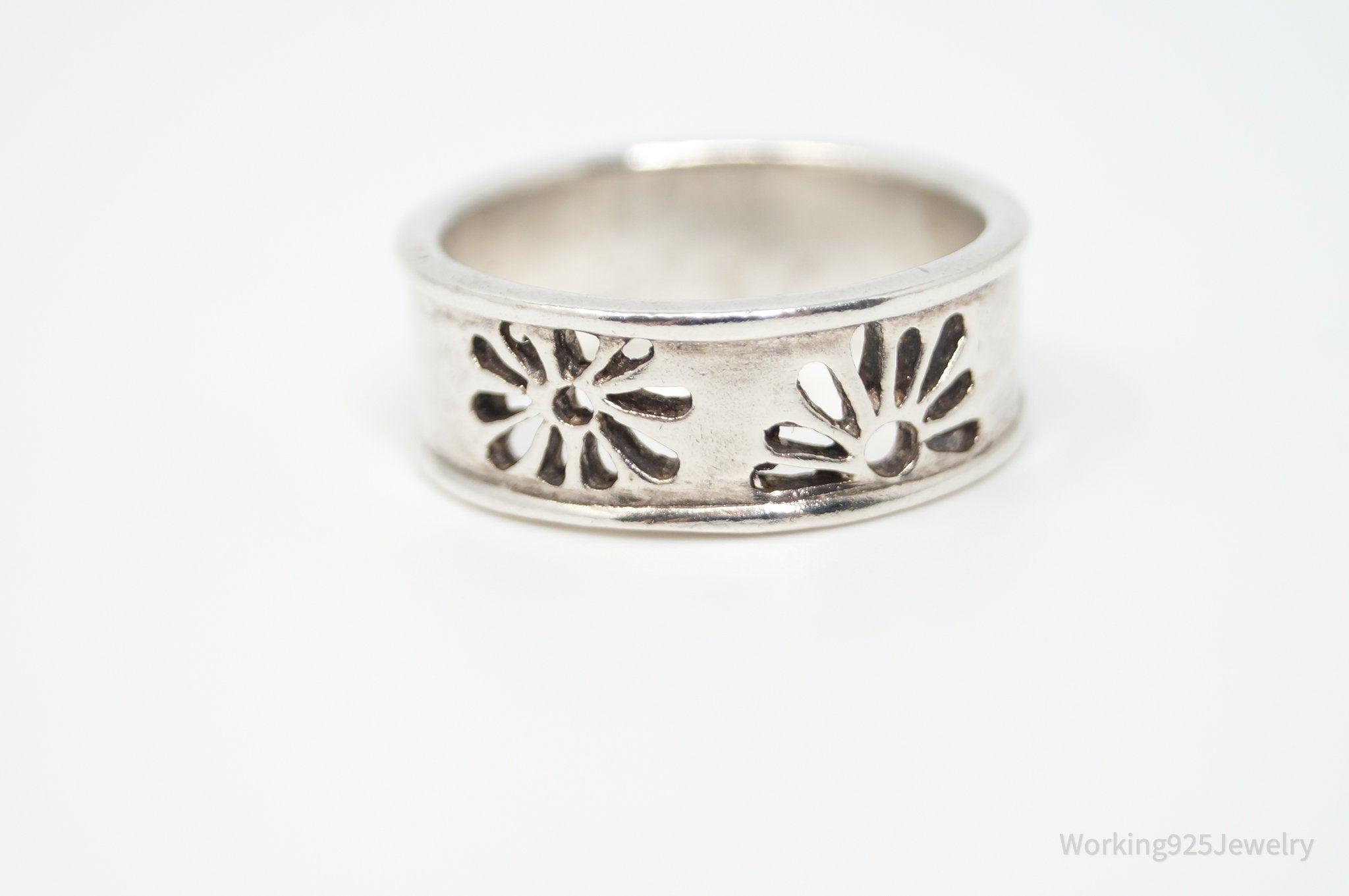 Vintage Floral Cut Out Sterling Silver Band Ring - Sz 7.5