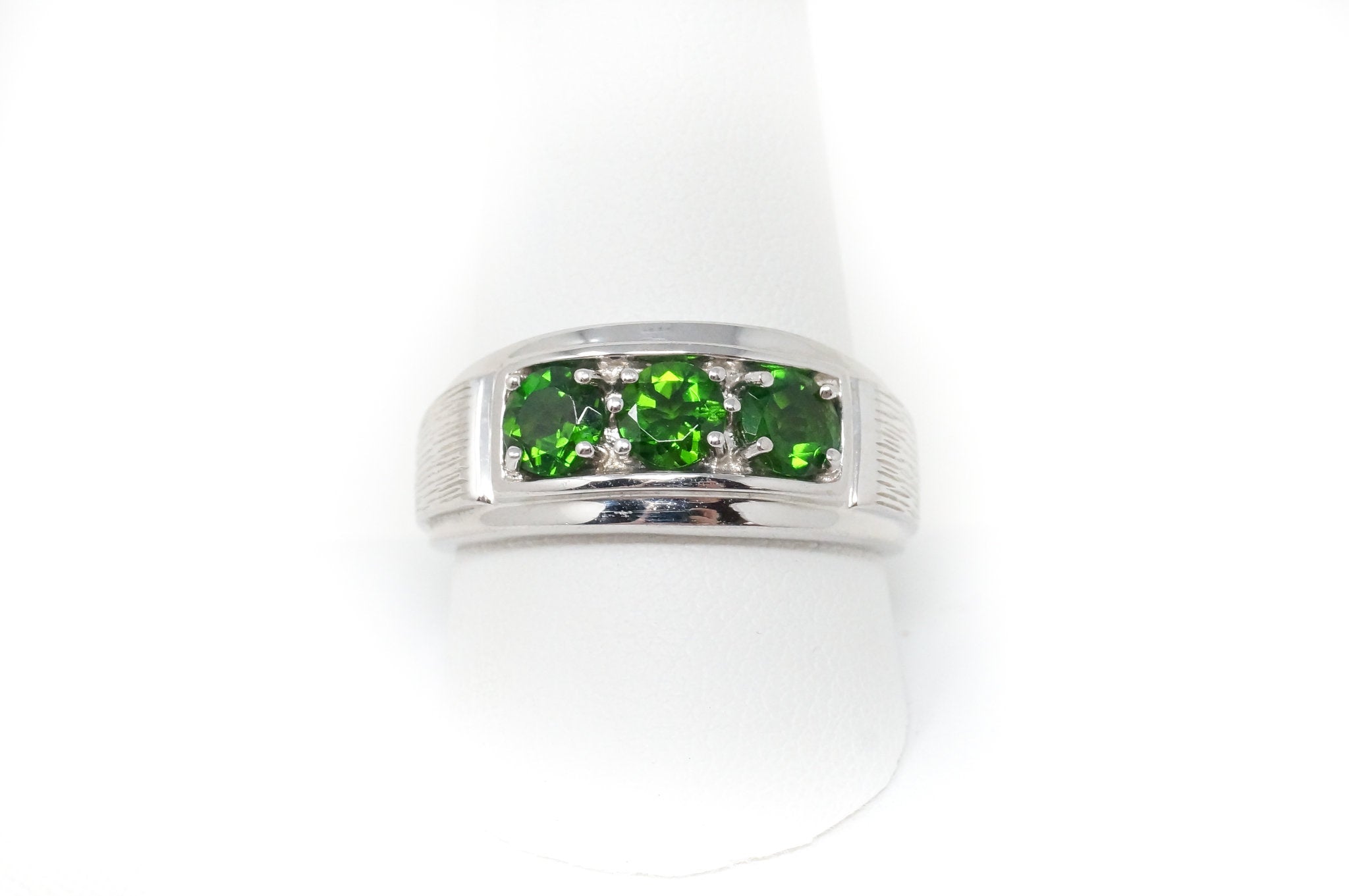 Vintage Peridot Sterling Silver Band Ring - Sz 10.5