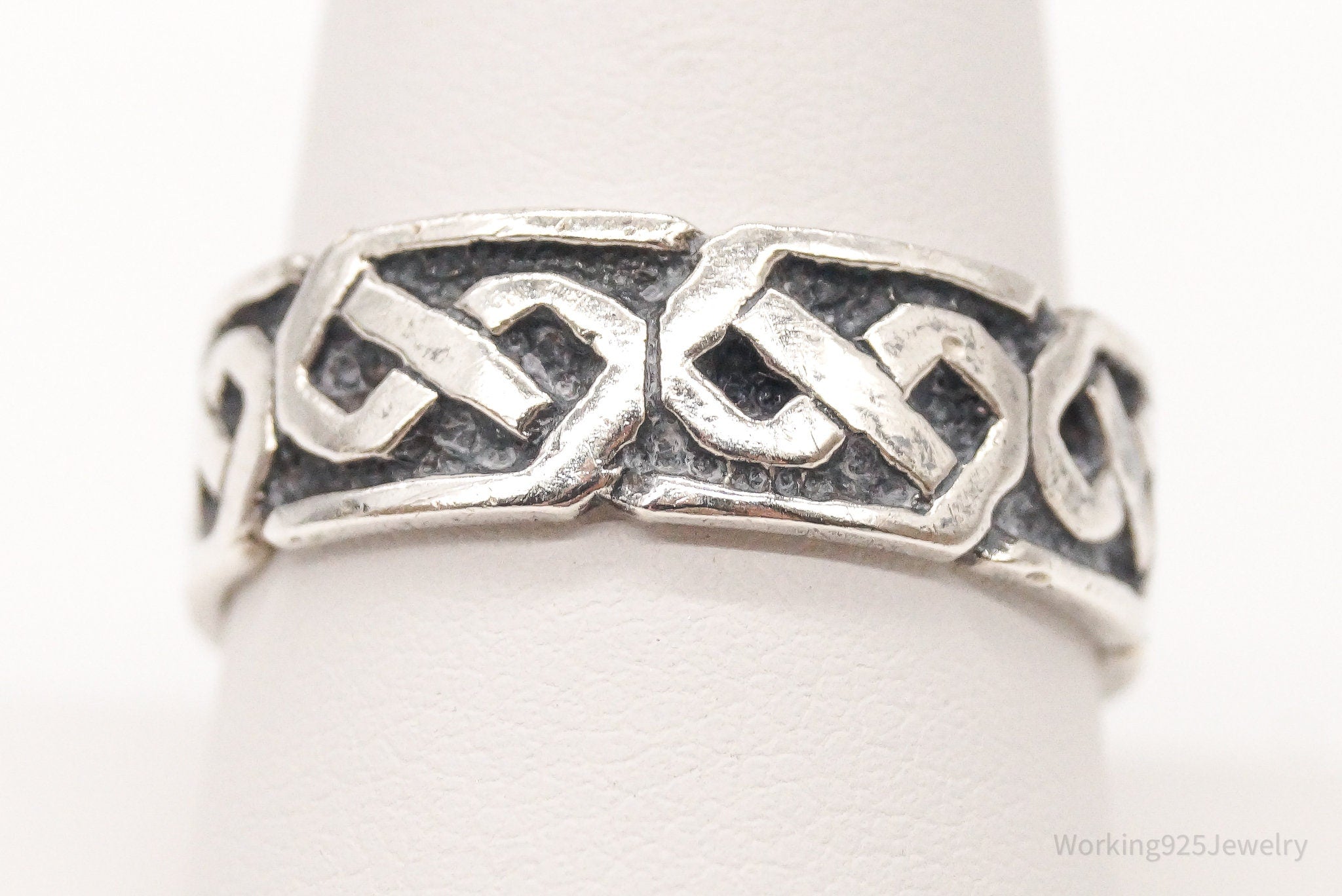 Vintage Celtic Sterling Silver Band Ring - Size 9.5