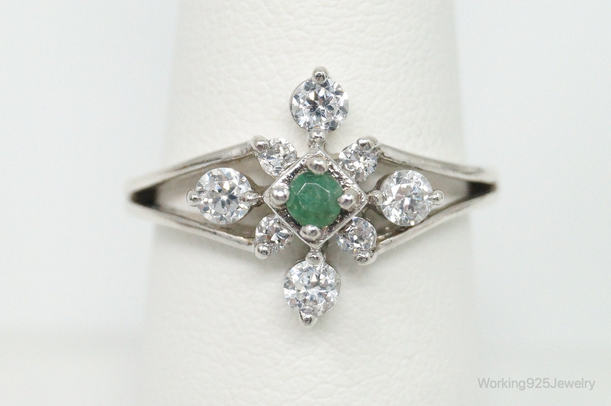 Vintage Emerald Cubic Zirconia Sterling Silver Ring - Size 7.5