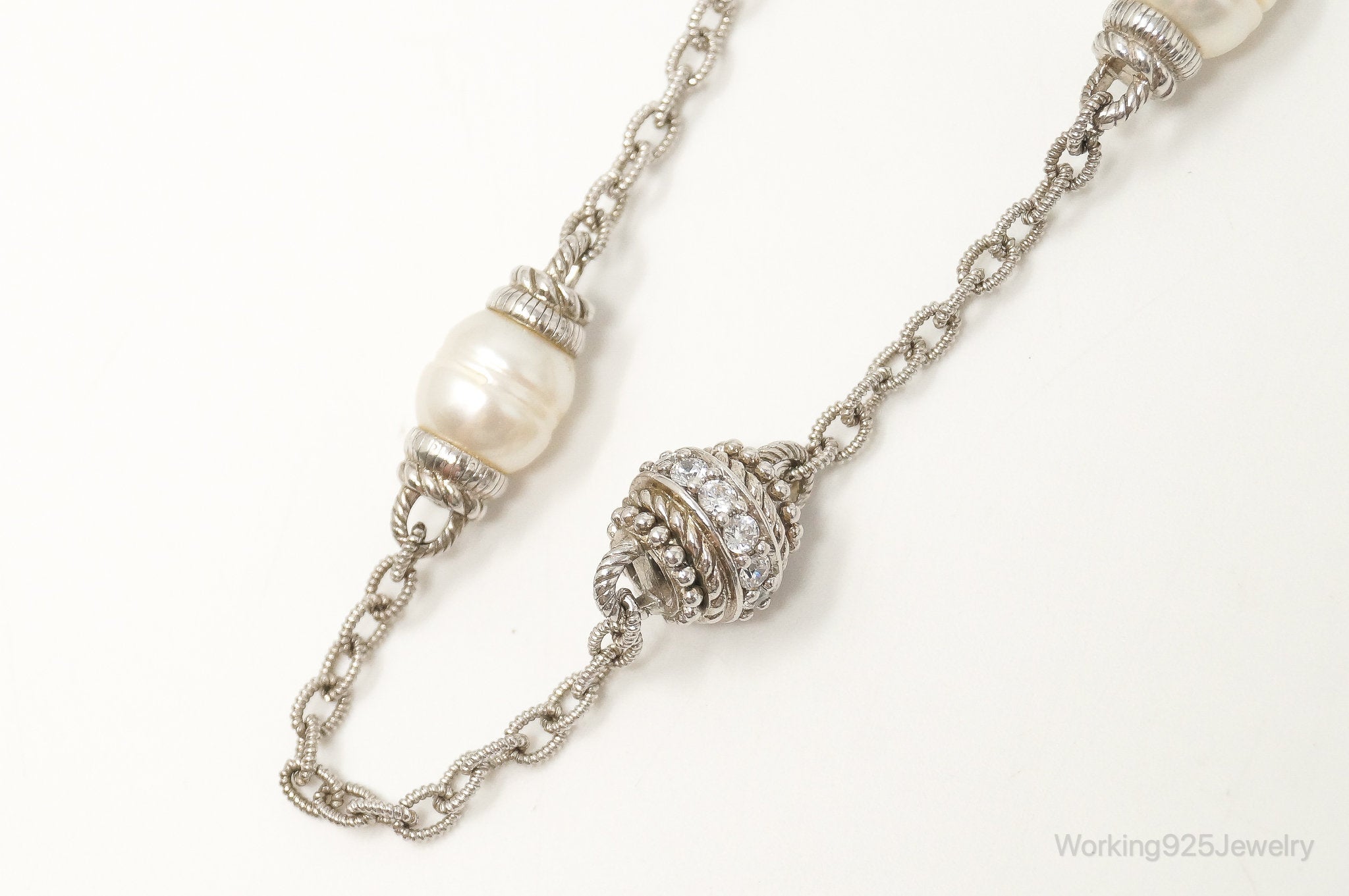 Judith Ripka Vienna Single Link Necklace Pendant | Rolland's Jewelers |  Libertyville, IL
