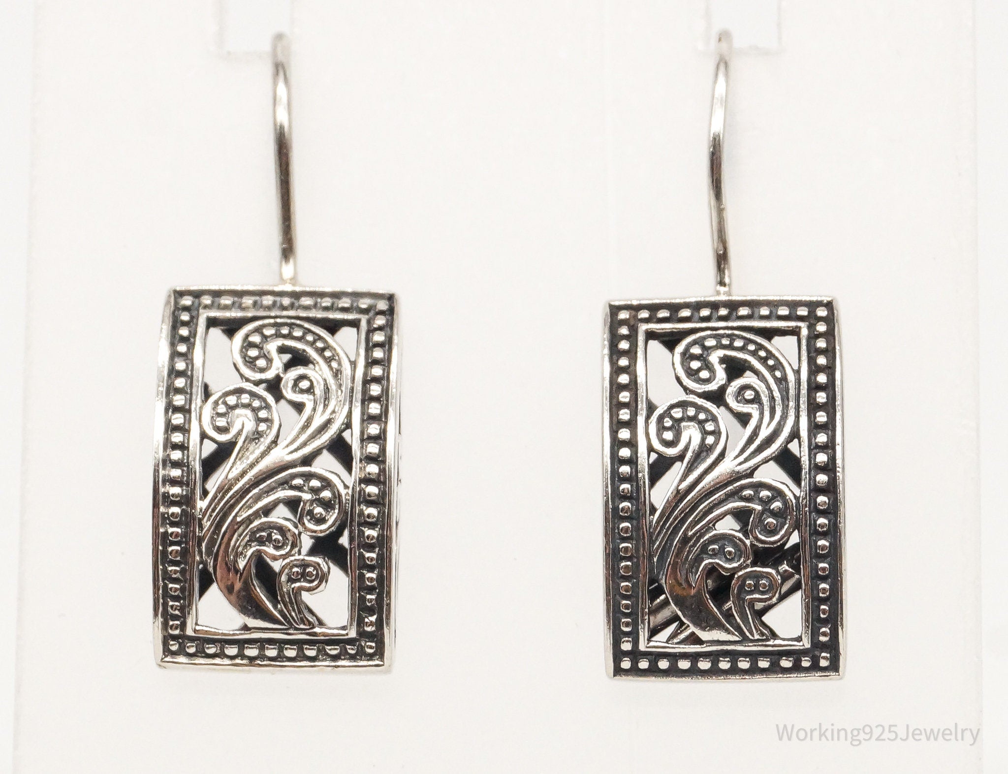 Designer Silpada Retired Paisley Sterling Silver Earrings