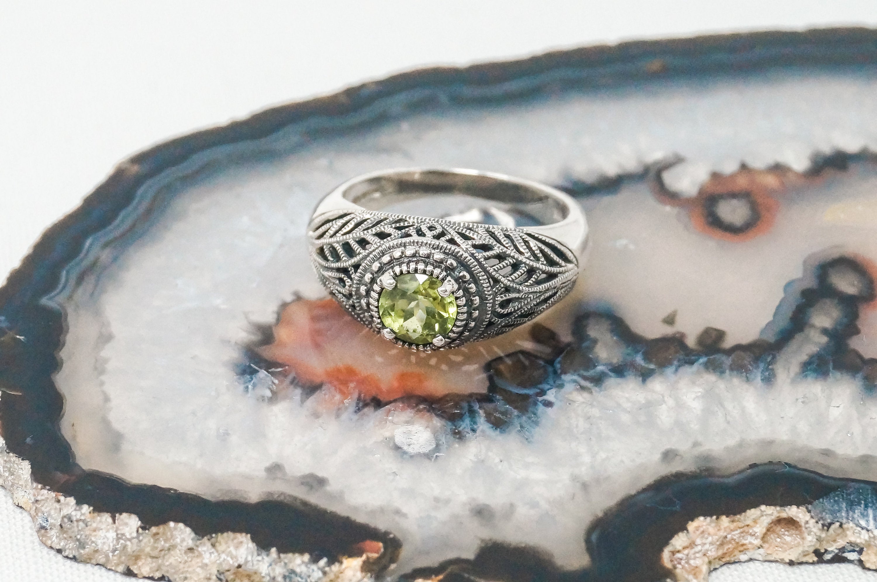 Vintage Designer CNA Peridot Filigree Sterling Silver Ring - Sz 7.75