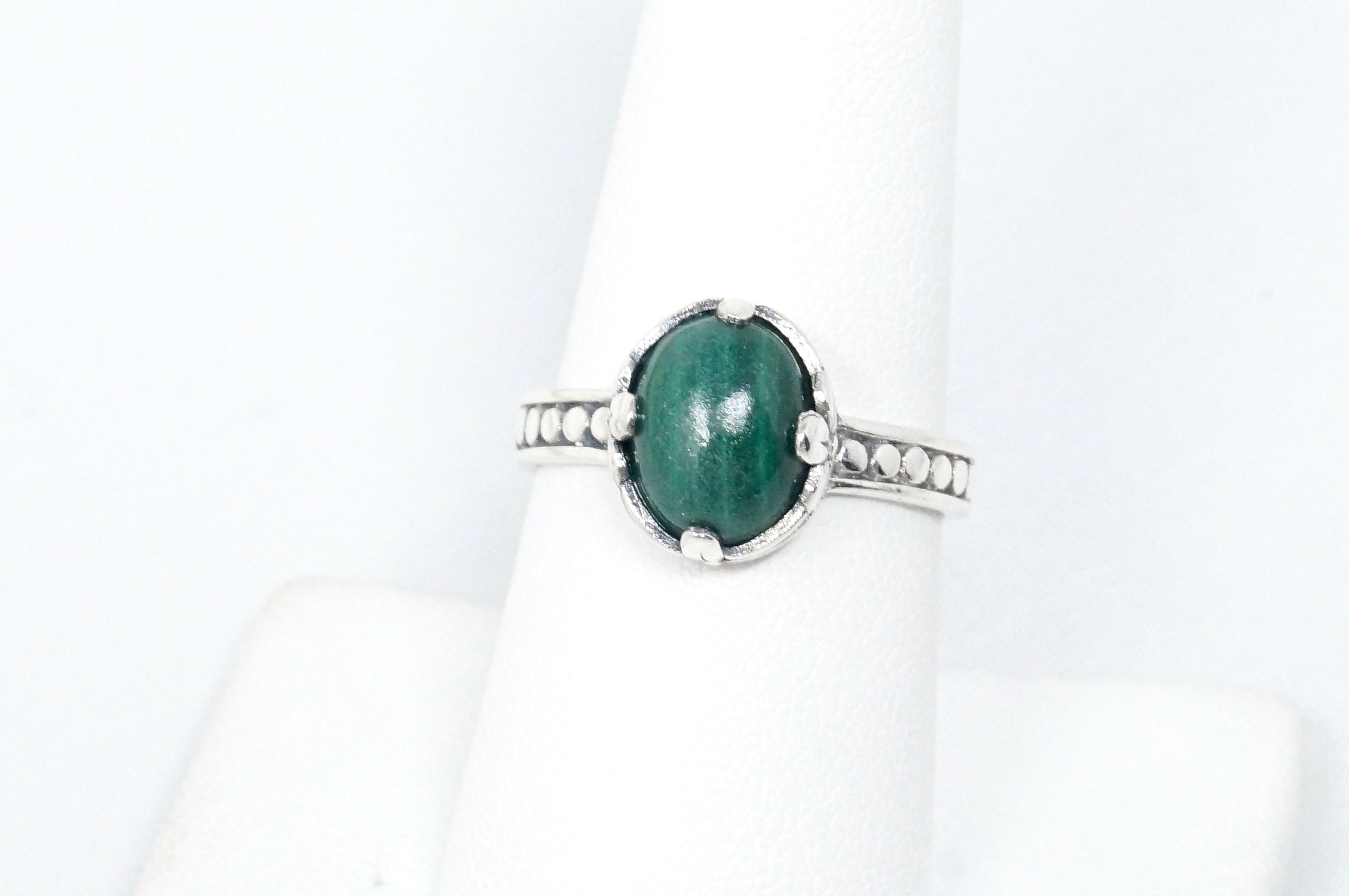 Vintage Green Malachite Gemstone Southwestern Style SterlingSilver Ring Size 8