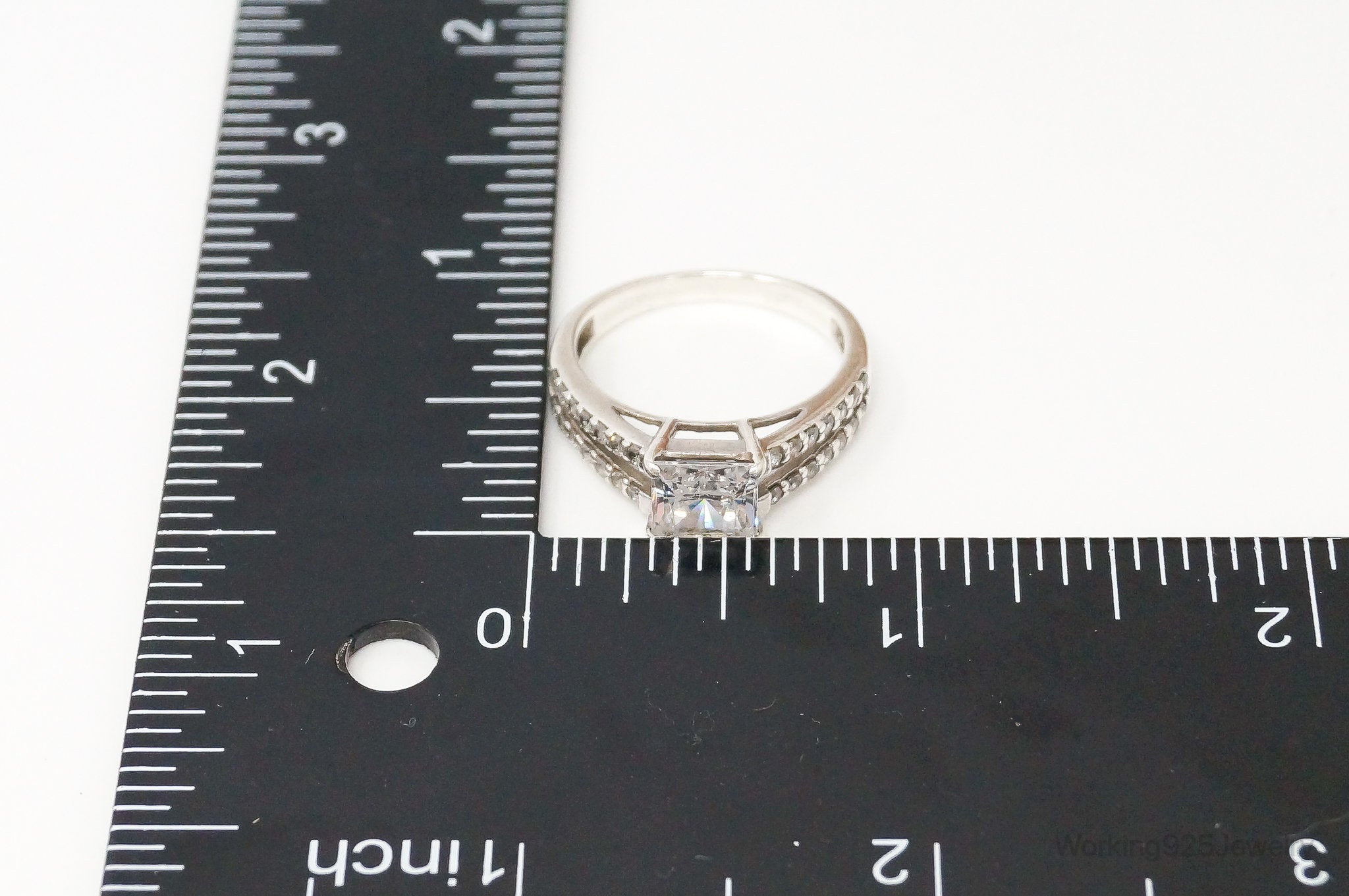 Vintage Designer Cubic Zirconia Sterling Silver Statement Ring - Size 8