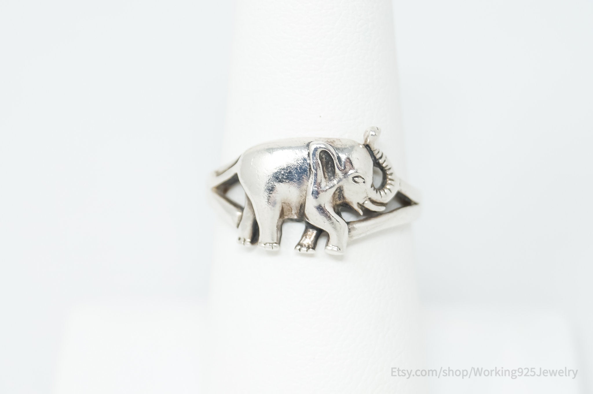 Vintage Elephant Safari Good Luck Sterling Silver Ring - Size 6.75