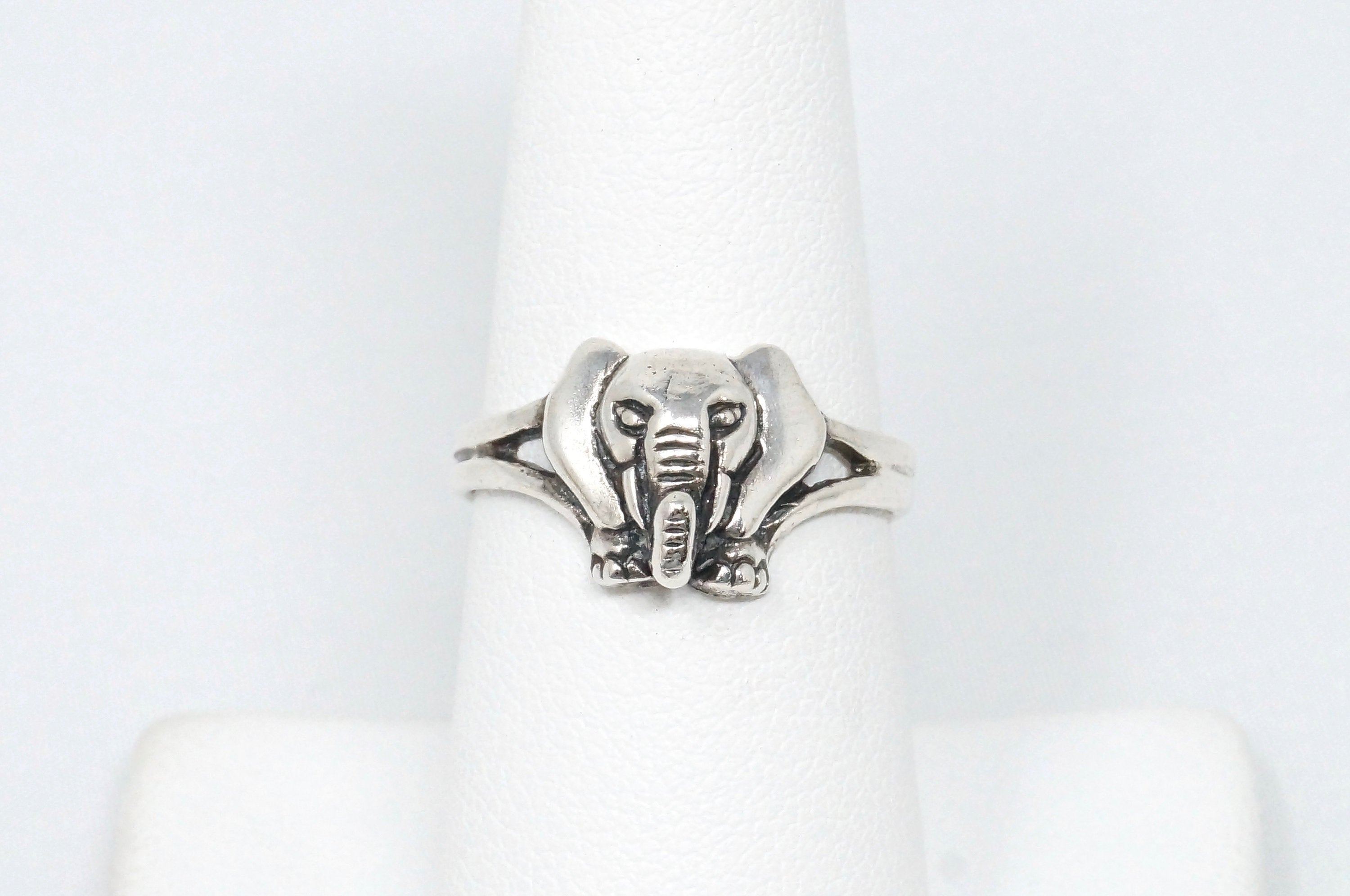 Vintage Elephant Face Sterling Silver Ring - Good Luck - Size 7.5