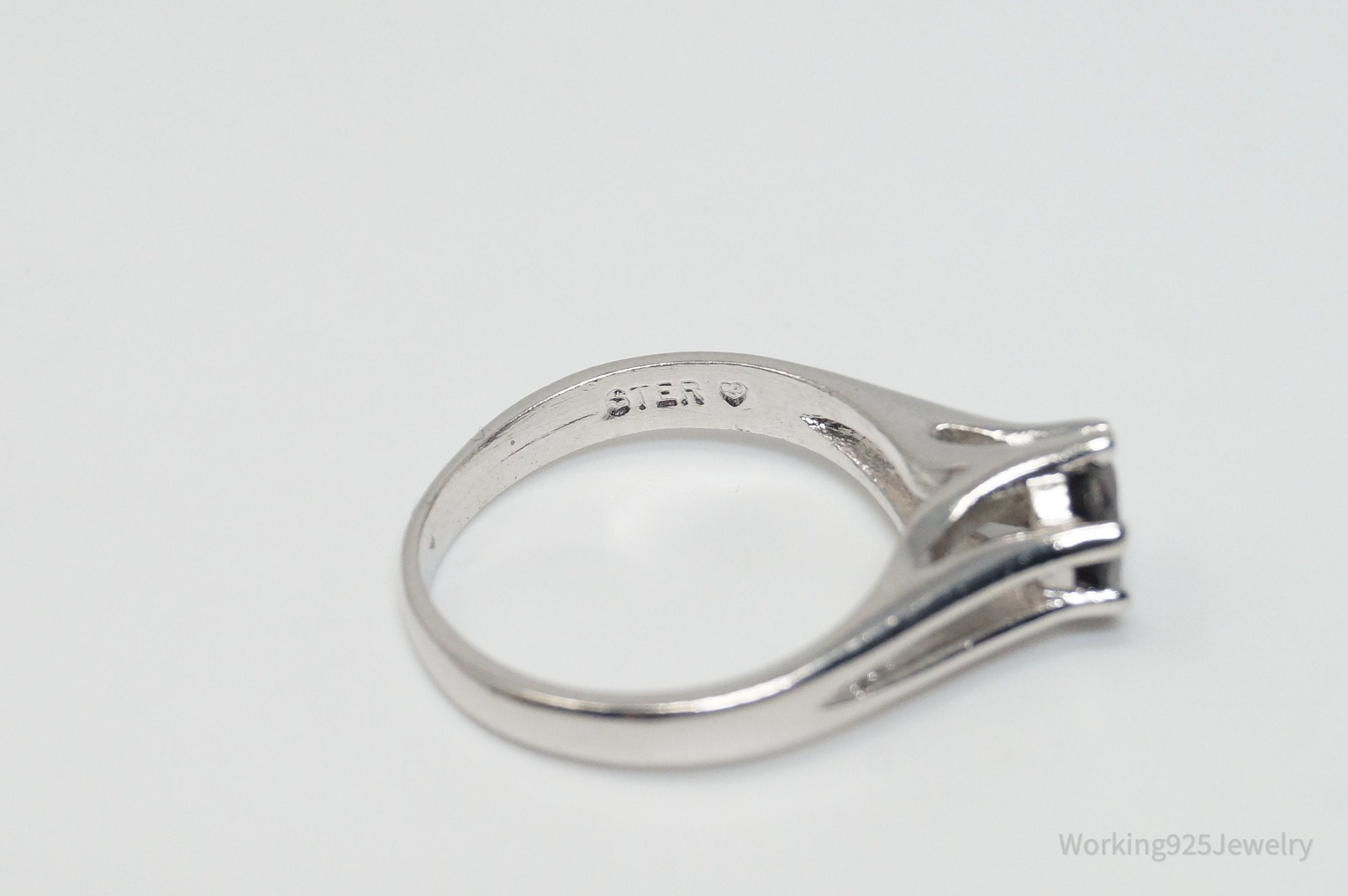 Vintage Art Deco Garnet Sterling Silver Ring - Size 7.25