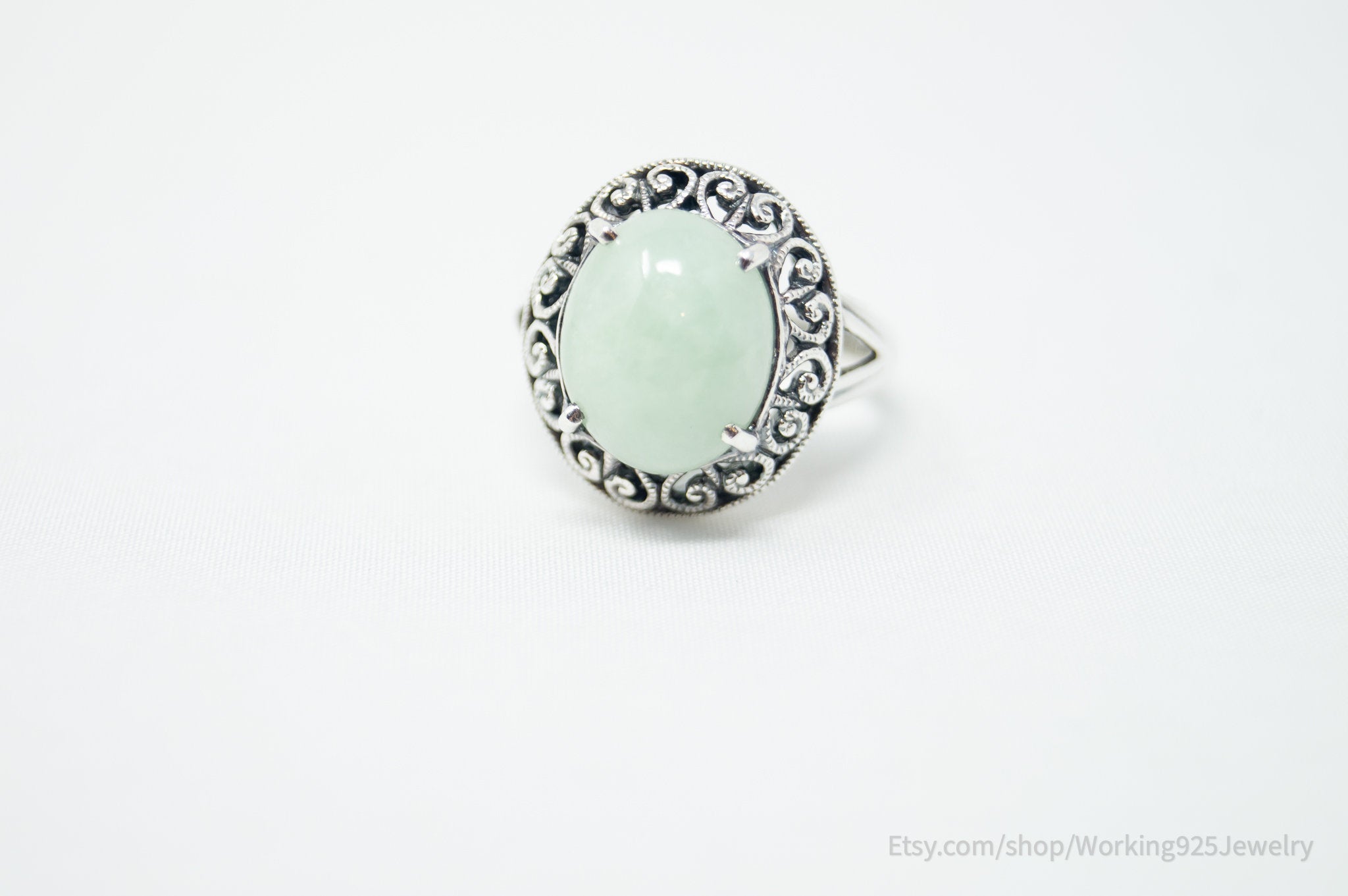 Vintage Deco Style Green jadeite Swirl Scroll Sterling Silver Ring - Size 6