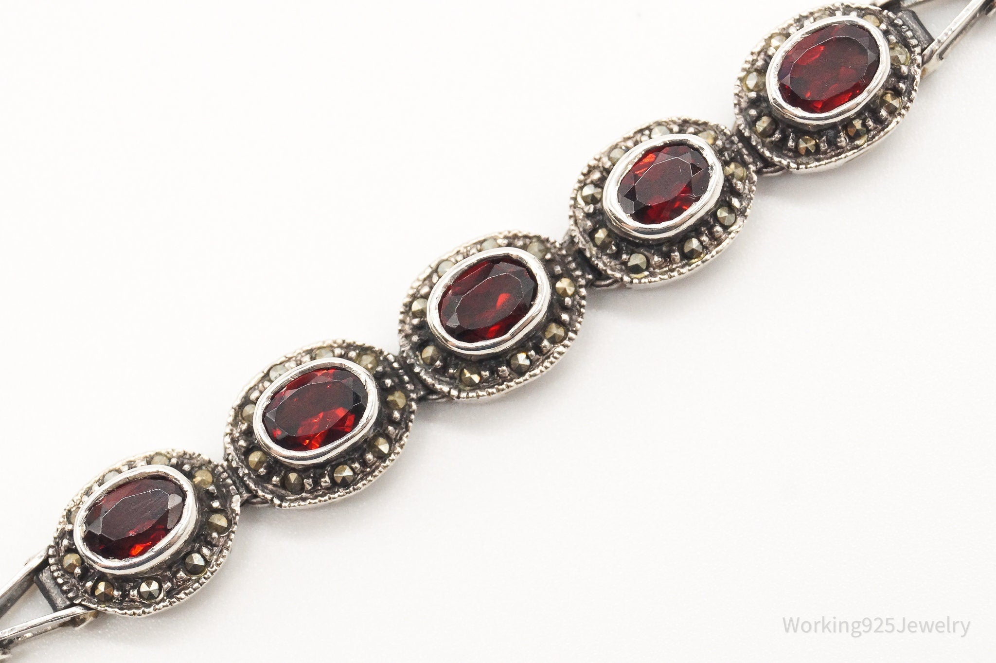 Antique Yellow Gold Hessonite Garnet Rivière Necklace | Fred Leighton