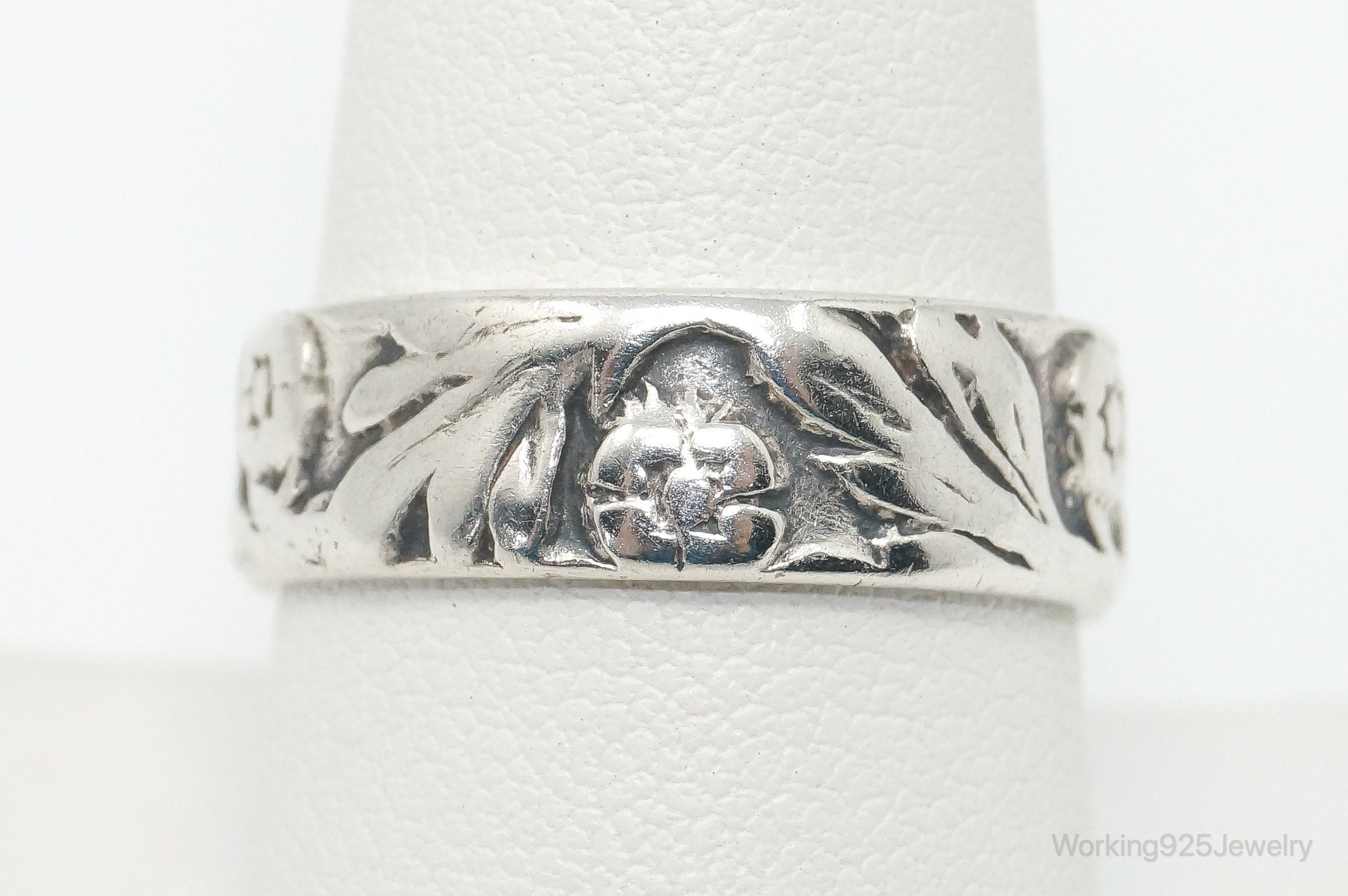 Vintage Art Nouveau Floral Etched Sterling Silver Band Ring - Size 8