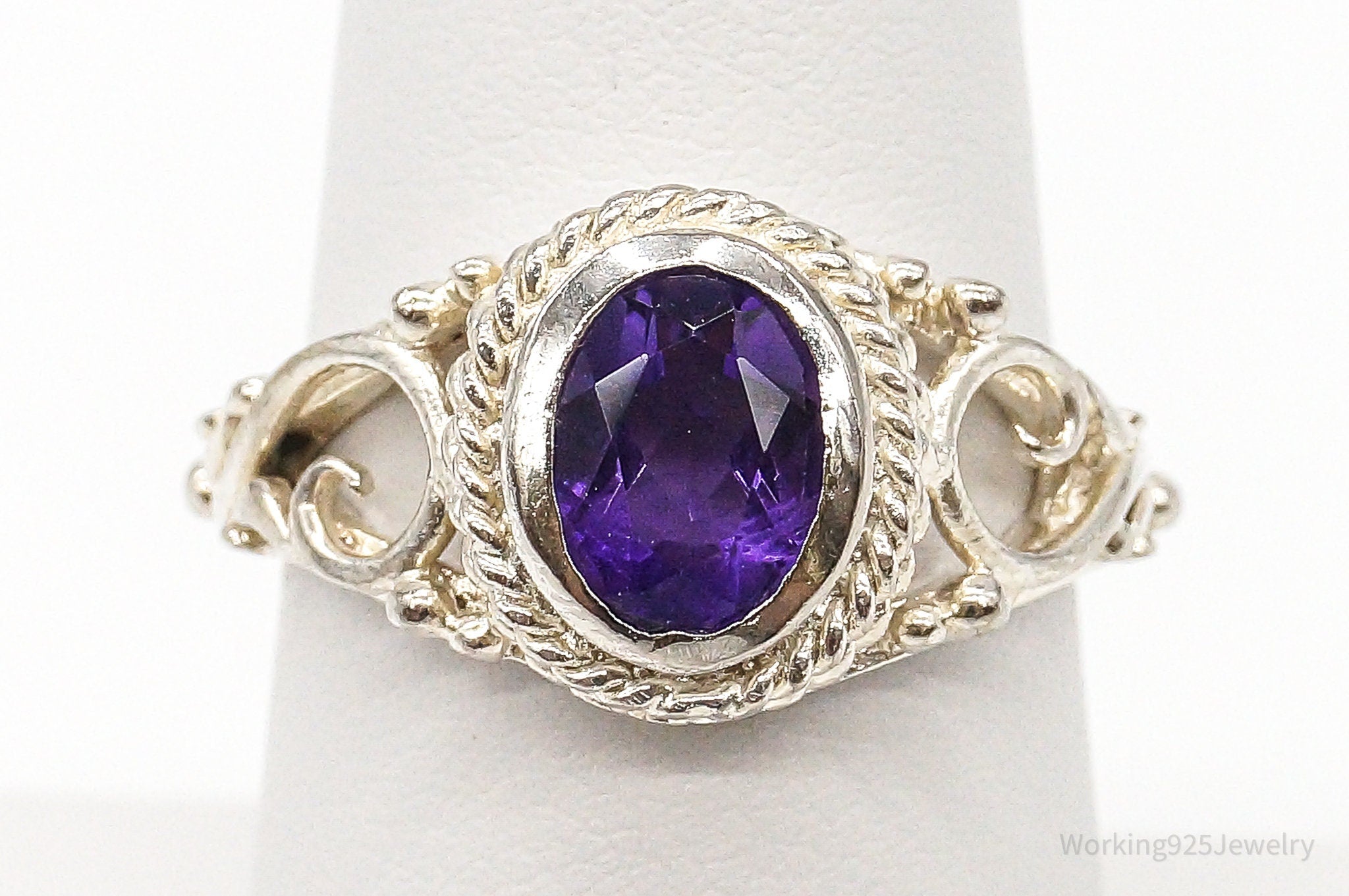 Vintage Amethyst Sterling Silver Ring - Size 7