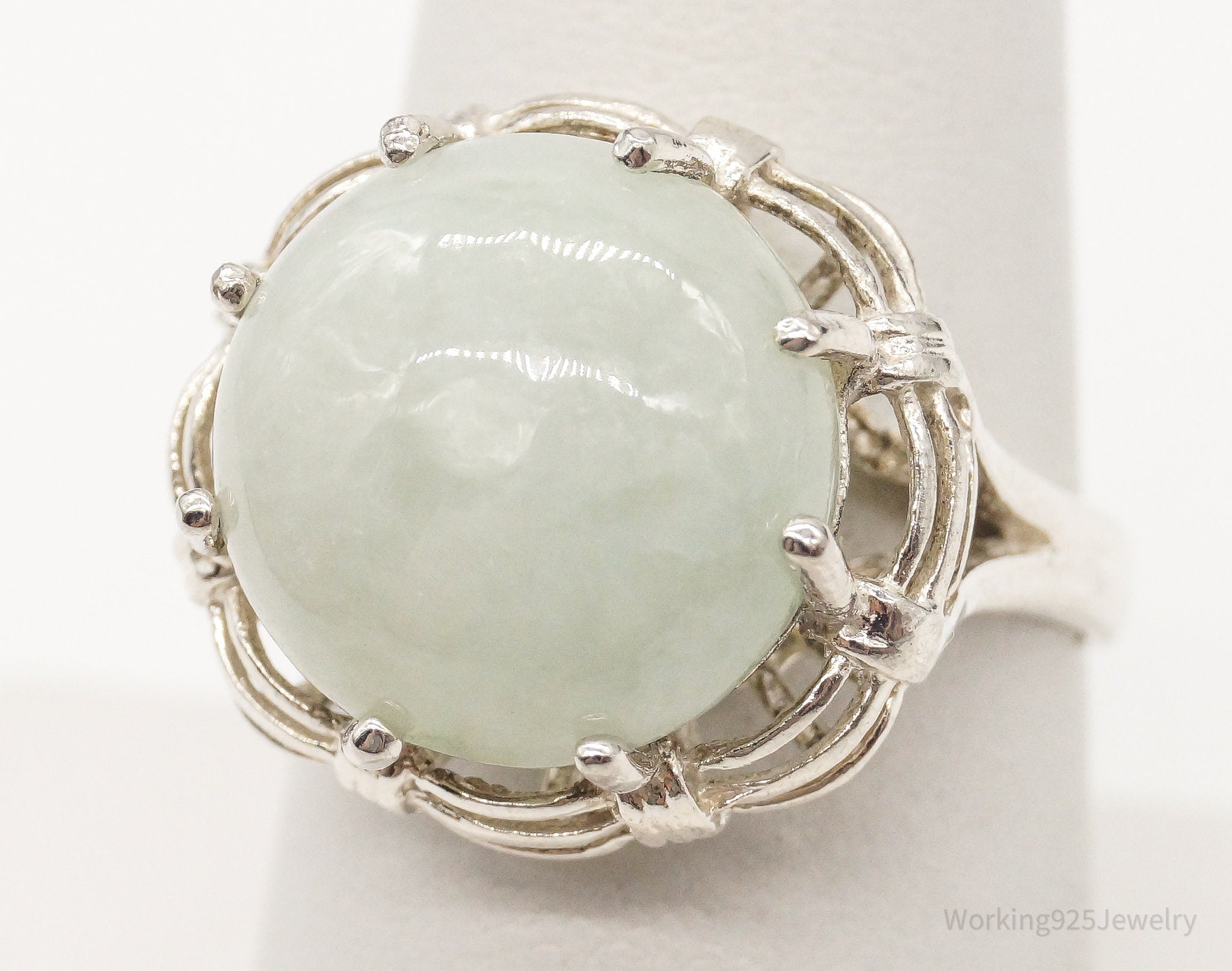 Vintage Green Jade Sterling Silver Ring - Size 7.75